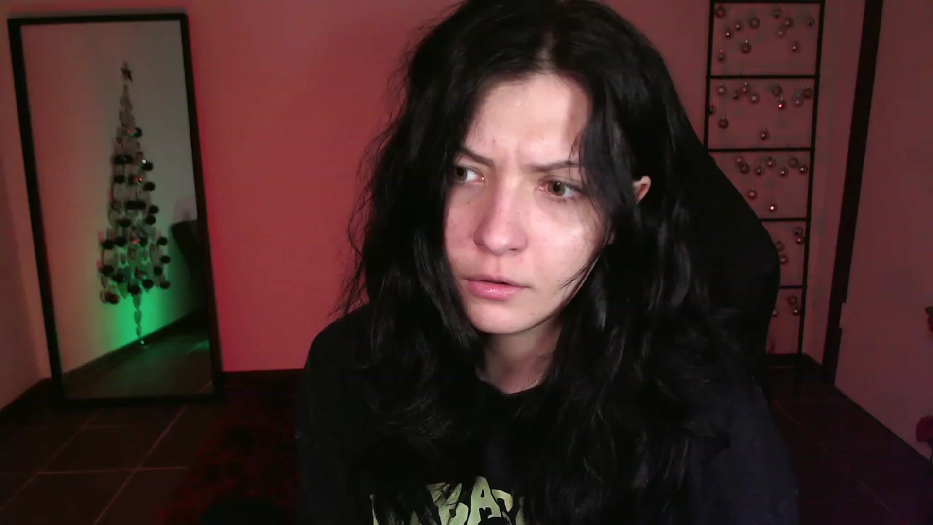 Gallery image thumbnail from average's myfreecams stream on, 12/24/2023, 03:02 image 9 of 20
