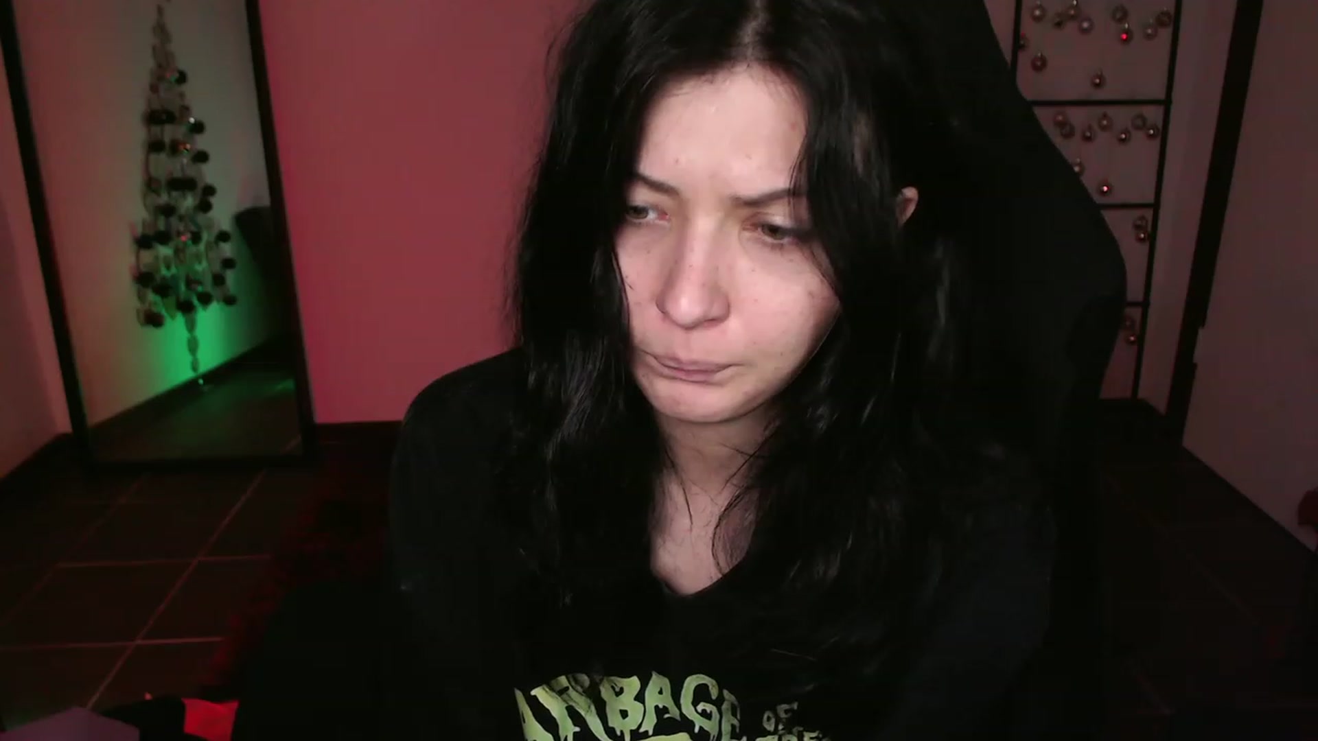 Gallery image thumbnail from average's myfreecams stream on, 12/24/2023, 03:02 image 3 of 20
