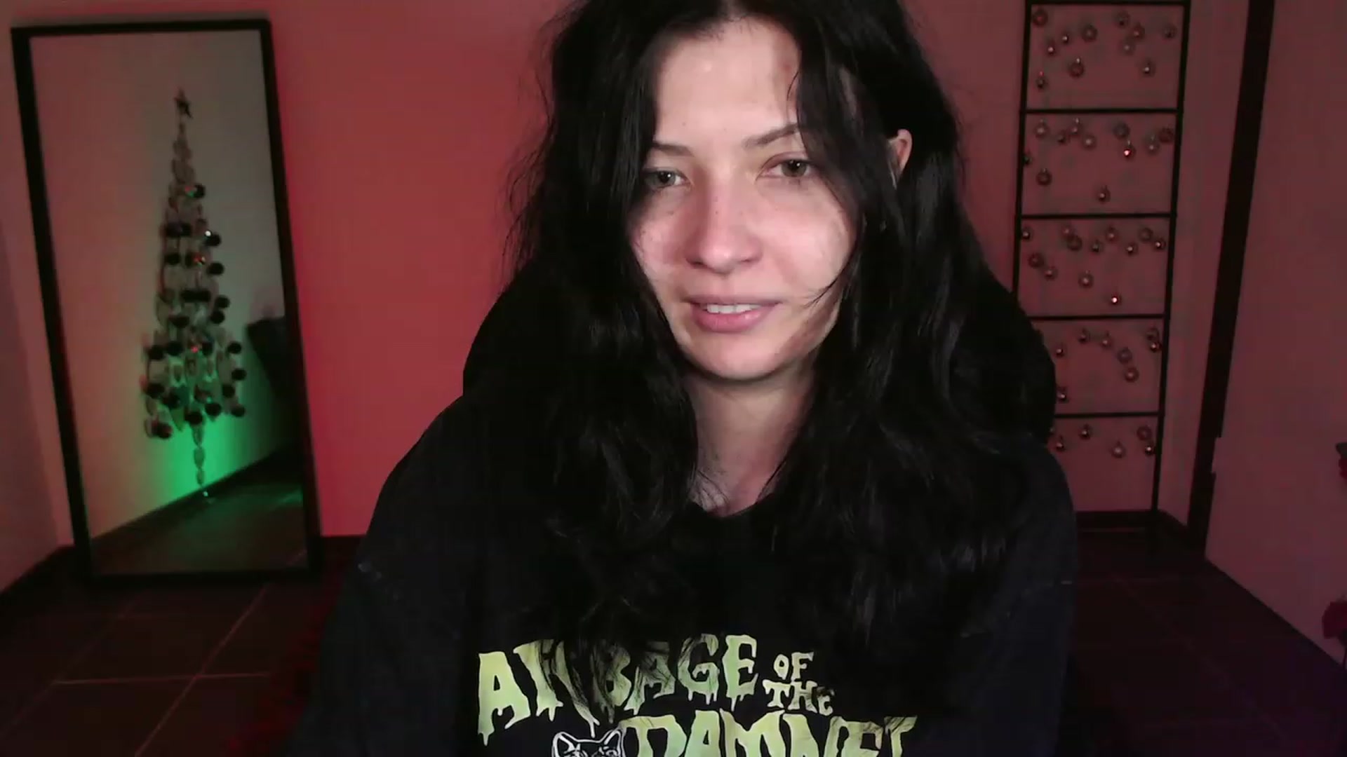 Gallery image thumbnail from average's myfreecams stream on, 12/24/2023, 03:02 image 10 of 20