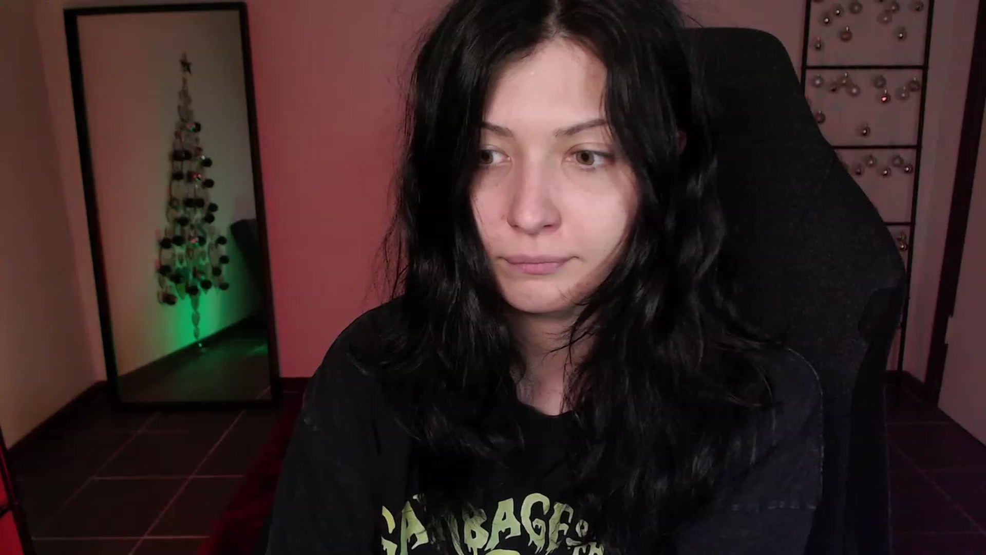 Gallery image thumbnail from average's myfreecams stream on, 12/24/2023, 03:16 image 13 of 20