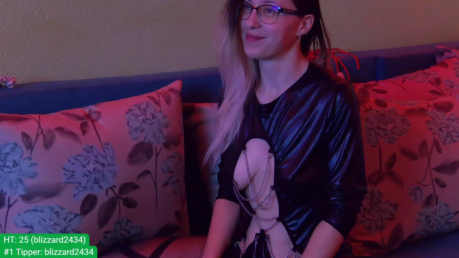 Gallery image thumbnail from aydenbelle's myfreecams stream on, 01/19/2024, 01:09 image 10 of 20