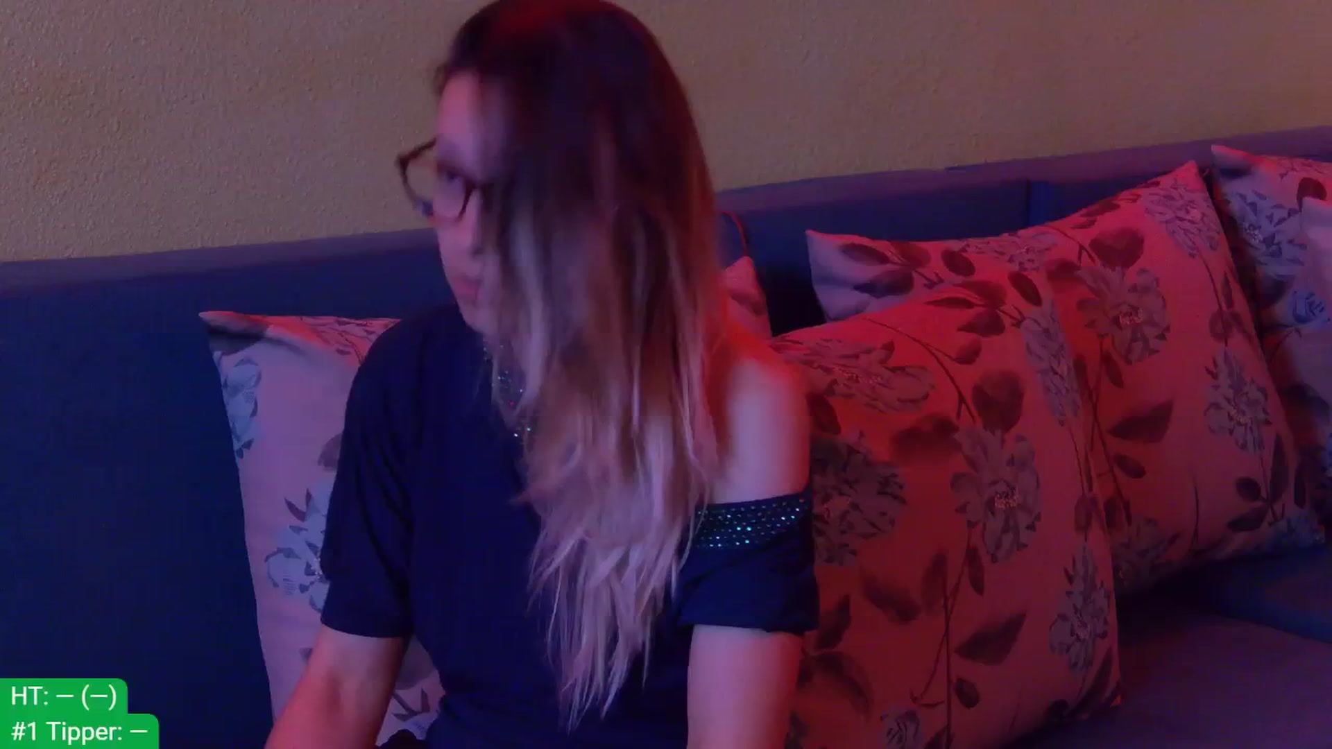 Gallery image thumbnail from aydenbelle's myfreecams stream on, 05/02/2024, 04:09 image 3 of 20
