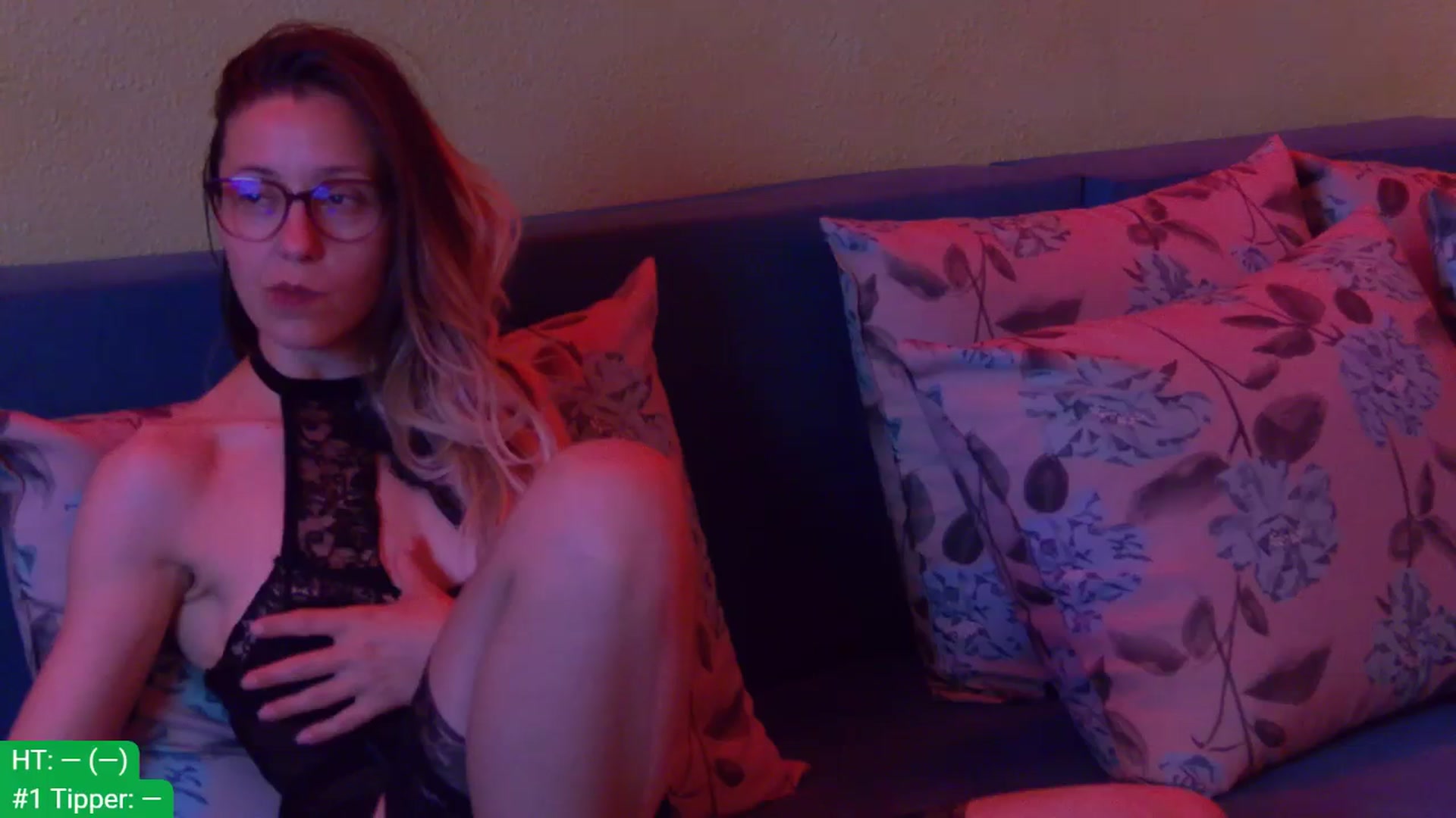 Gallery image thumbnail from aydenbelle's myfreecams stream on, 06/19/2024, 04:10 image 18 of 20