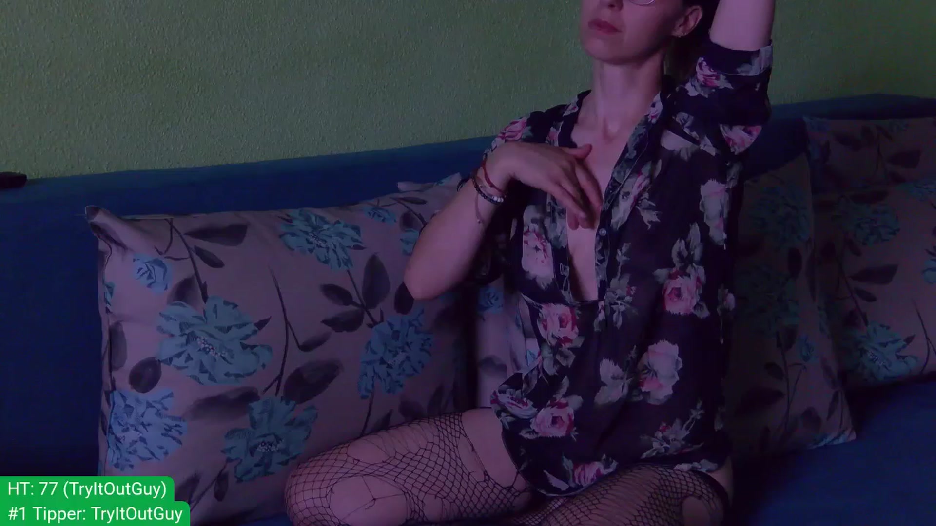 Gallery image thumbnail from aydenbelle's myfreecams stream on, 06/16/2025, 04:11 image 1 of 20