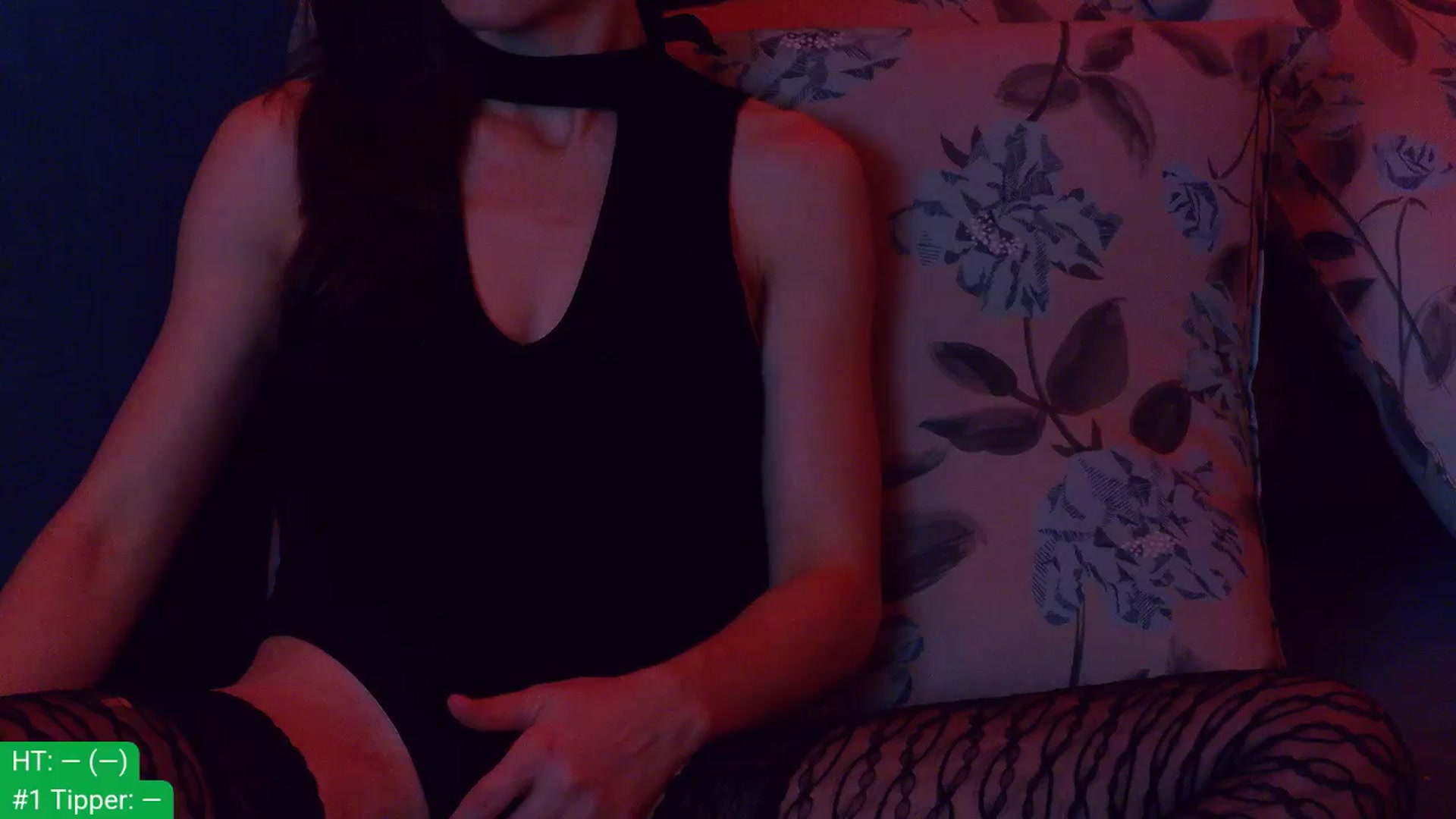 Gallery image thumbnail from aydenbelle's myfreecams stream on, 12/17/2025, 01:17 image 5 of 20