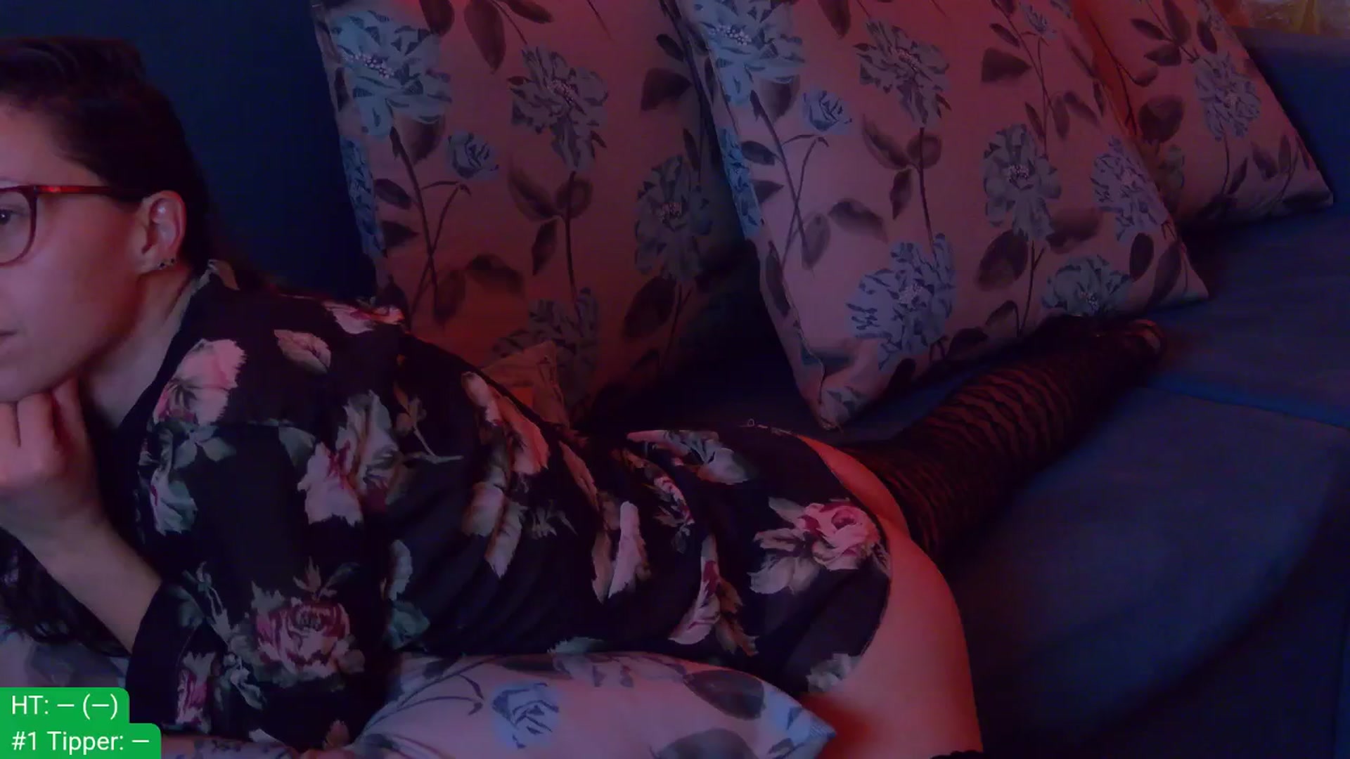 Gallery image thumbnail from aydenbelle's myfreecams stream on, 12/19/2025, 23:10 image 1 of 20