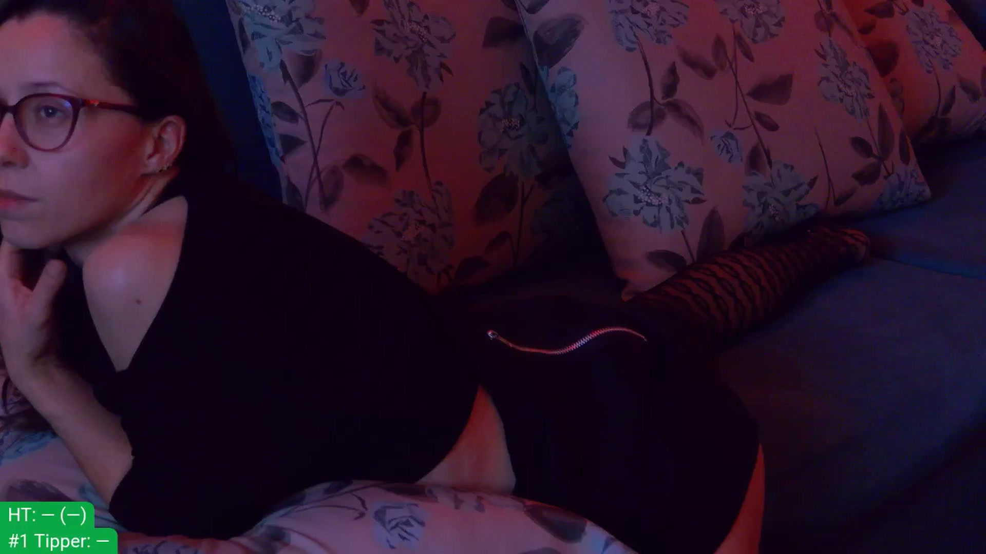 Gallery image thumbnail from aydenbelle's myfreecams stream on, 12/22/2025, 24:02 image 2 of 20