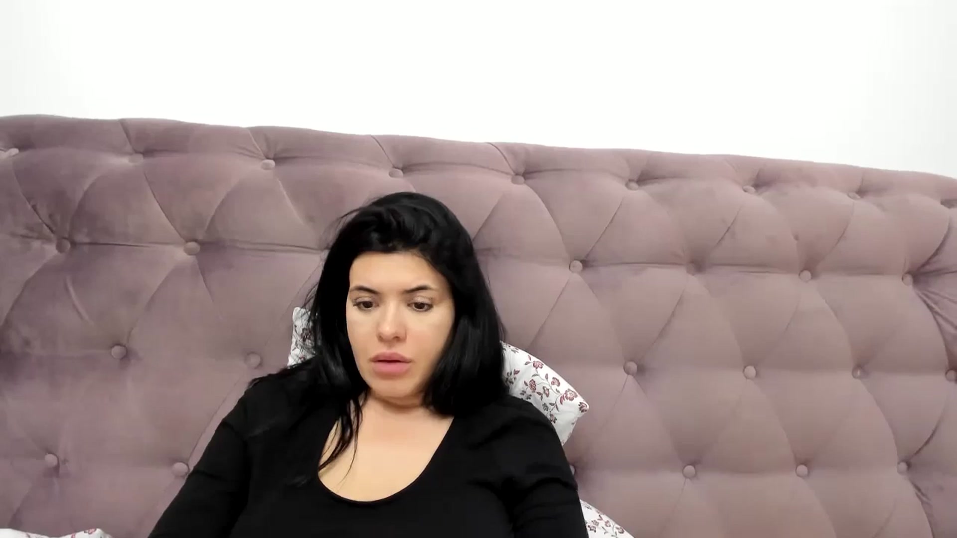 Gallery image thumbnail from azita's myfreecams stream on, 01/31/2024, 22:02 image 10 of 20