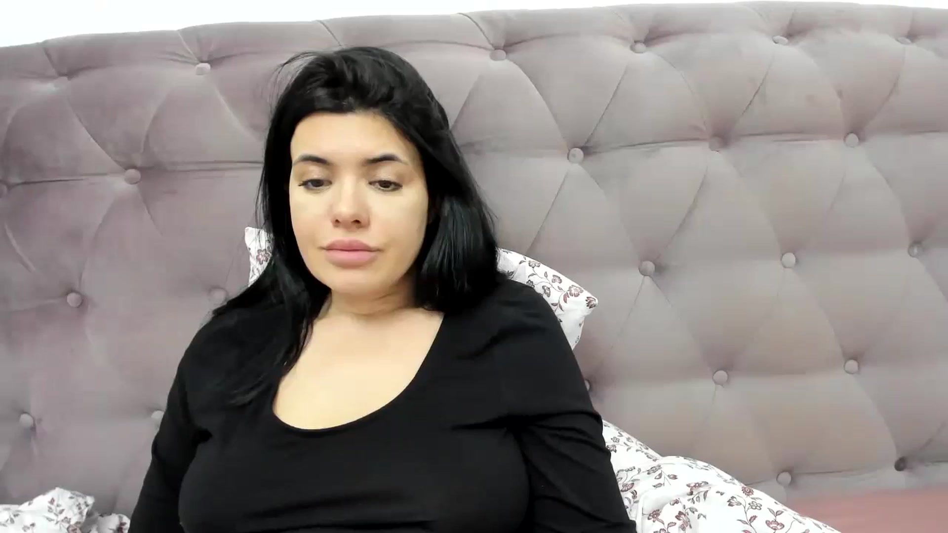 Gallery image thumbnail from azita's myfreecams stream on, 01/31/2024, 22:02 image 5 of 20