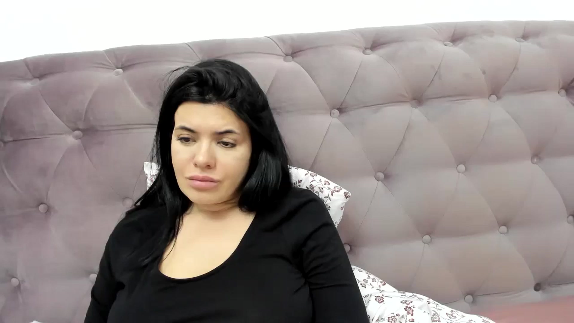 Gallery image thumbnail from azita's myfreecams stream on, 01/31/2024, 22:02 image 7 of 20