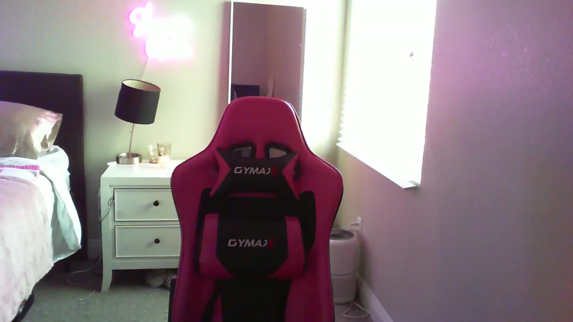Gallery image thumbnail from b3ckyb1tch_69's myfreecams stream on, 08/07/2024, 20:26 image 14 of 20