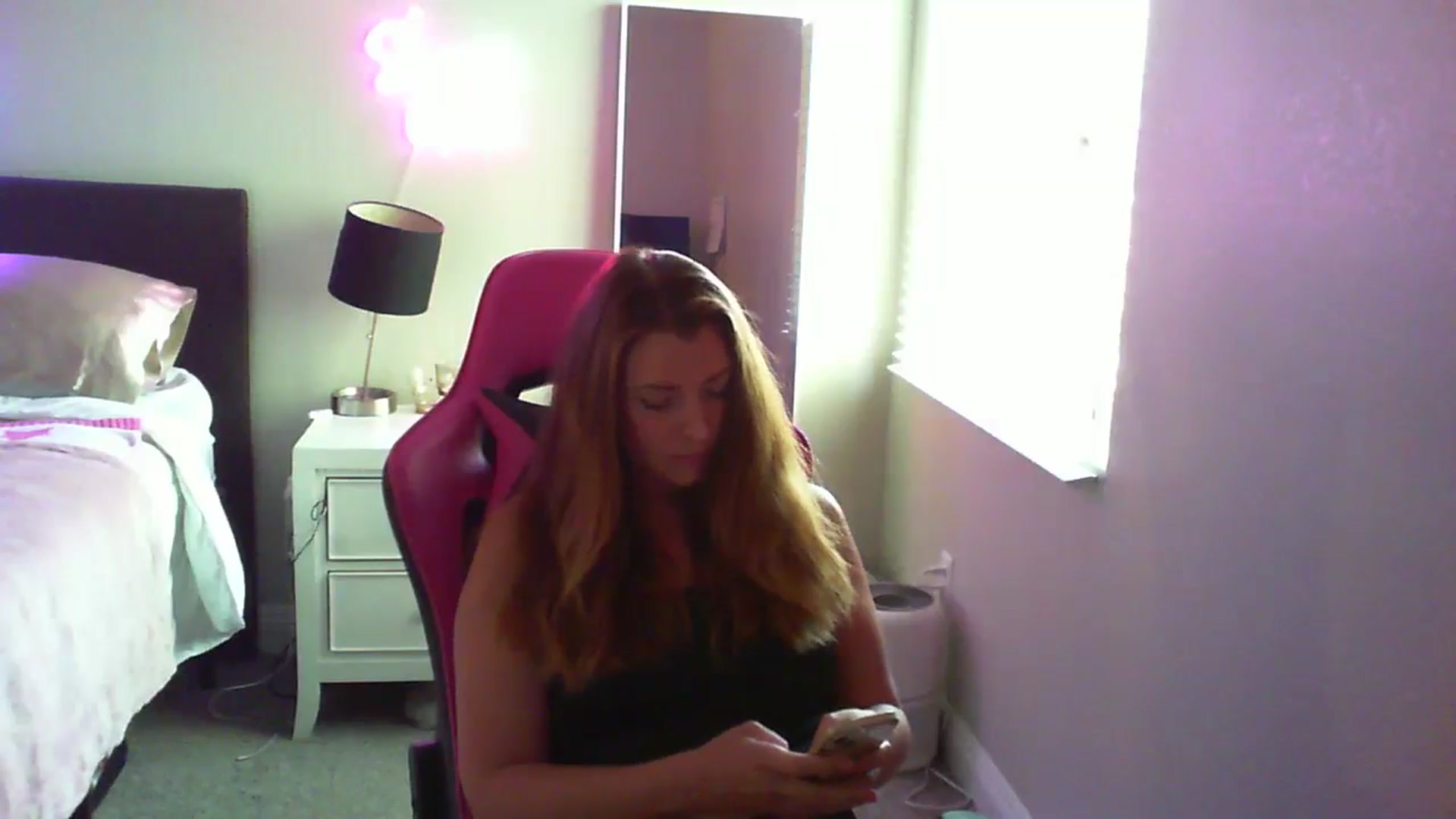Gallery image thumbnail from b3ckyb1tch_69's myfreecams stream on, 08/07/2024, 20:26 image 18 of 20
