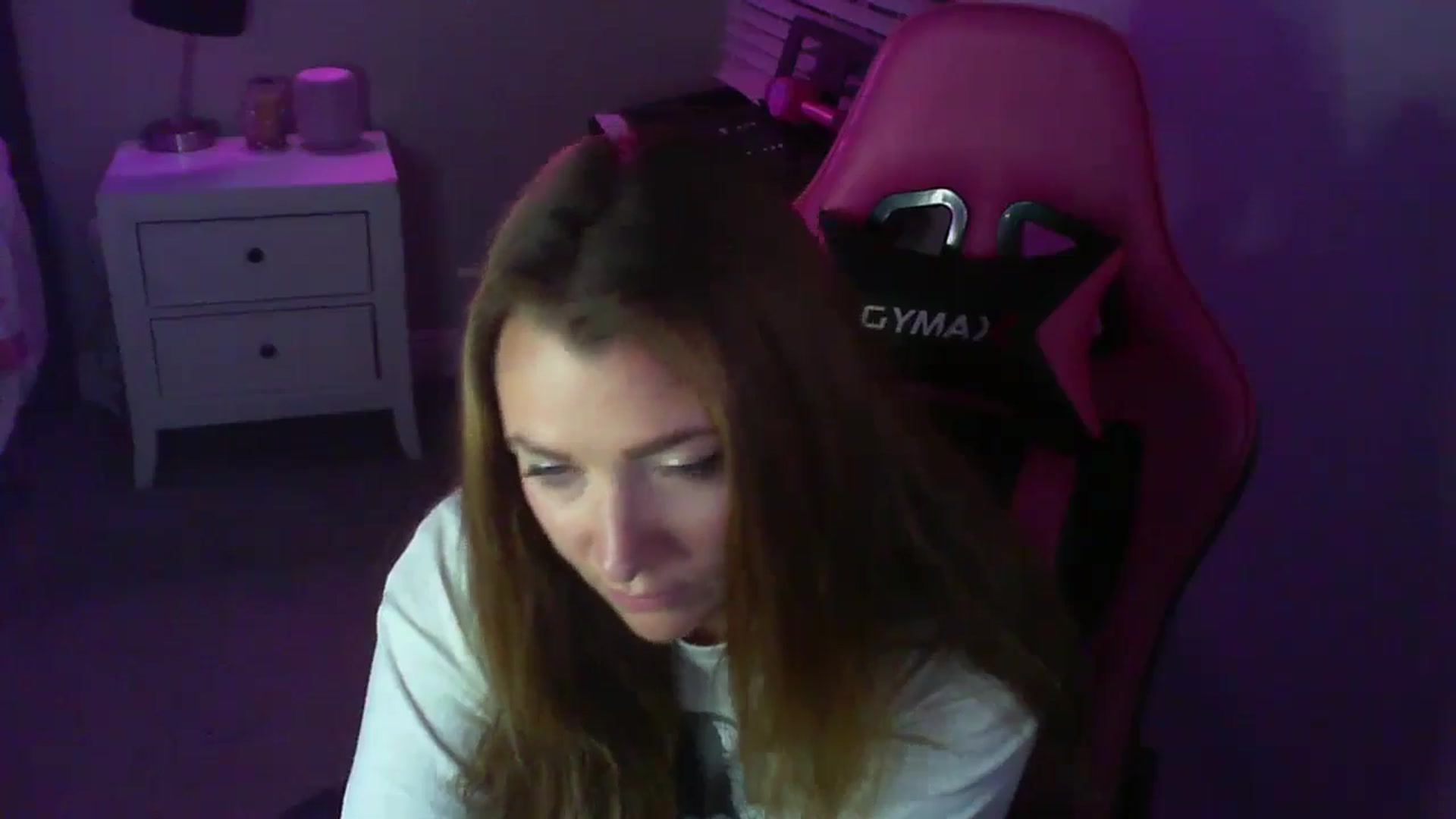 Gallery image thumbnail from b3ckyb1tch_69's myfreecams stream on, 09/30/2024, 02:43 image 10 of 20