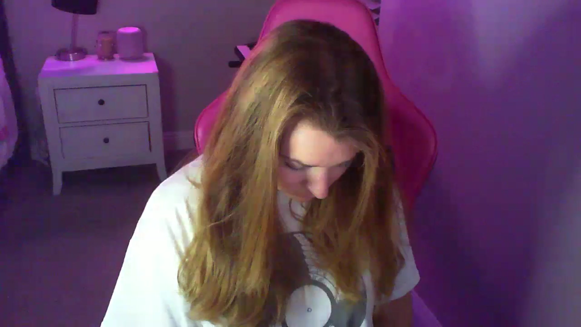 Gallery image thumbnail from b3ckyb1tch_69's myfreecams stream on, 09/30/2024, 02:43 image 20 of 20