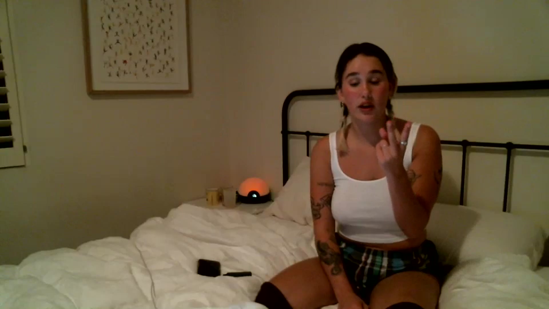 Gallery image thumbnail from b4mbi's myfreecams stream on, 09/18/2023, 09:46 image 12 of 20