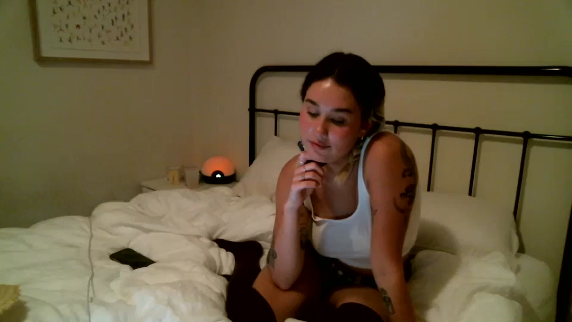 Gallery image thumbnail from b4mbi's myfreecams stream on, 09/18/2023, 11:00 image 16 of 20