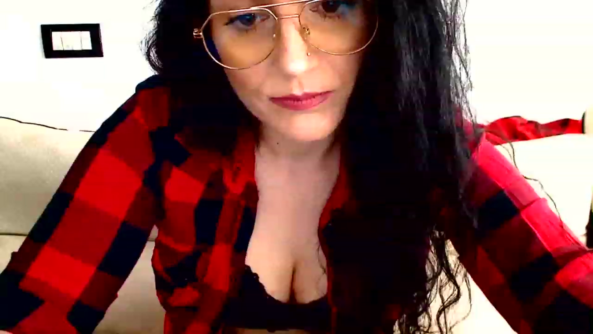 Gallery image thumbnail from baby_cristina's myfreecams stream on, 03/25/2023, 11:13 image 17 of 20