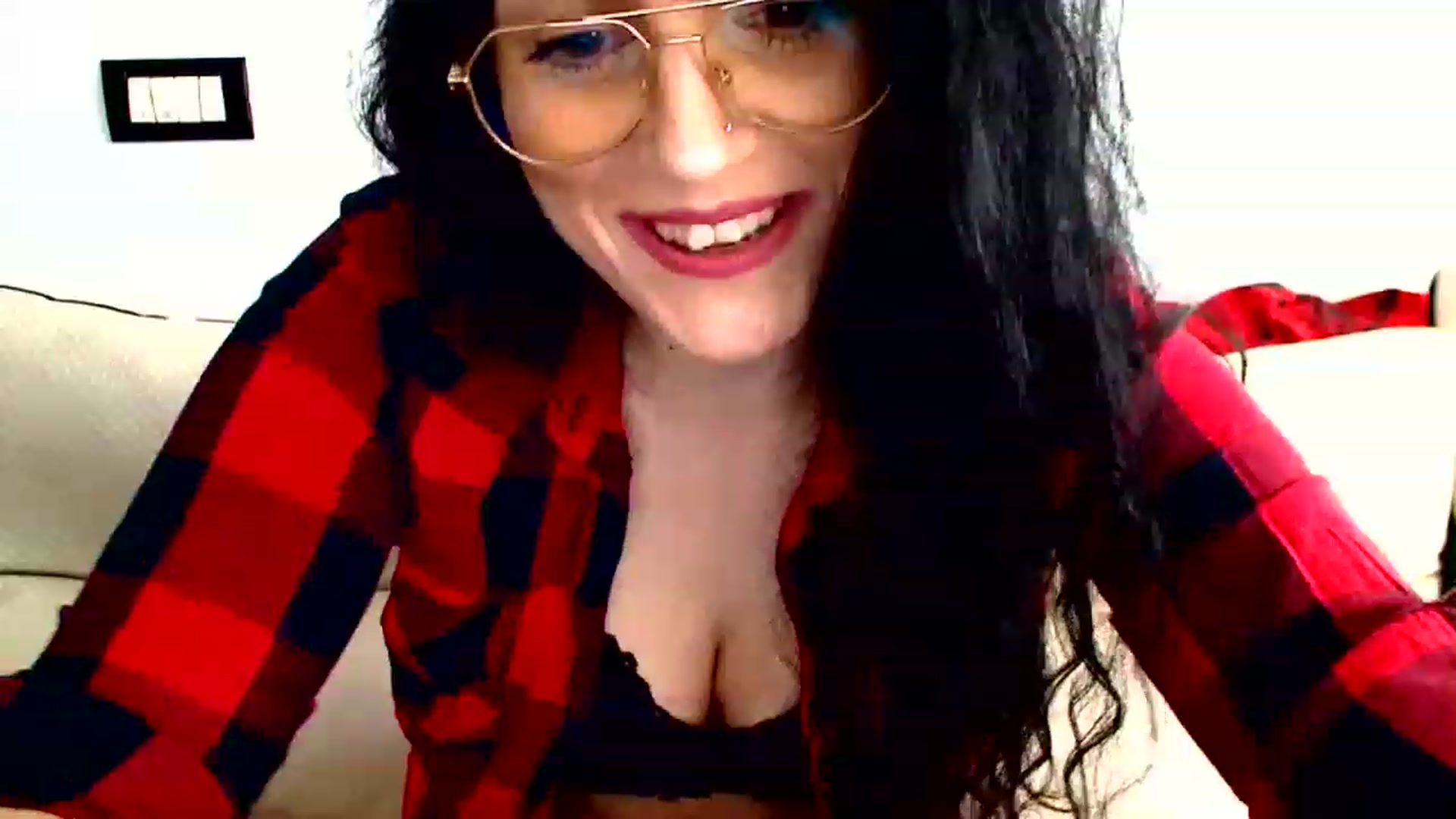 Gallery image thumbnail from baby_cristina's myfreecams stream on, 03/25/2023, 11:13 image 18 of 20