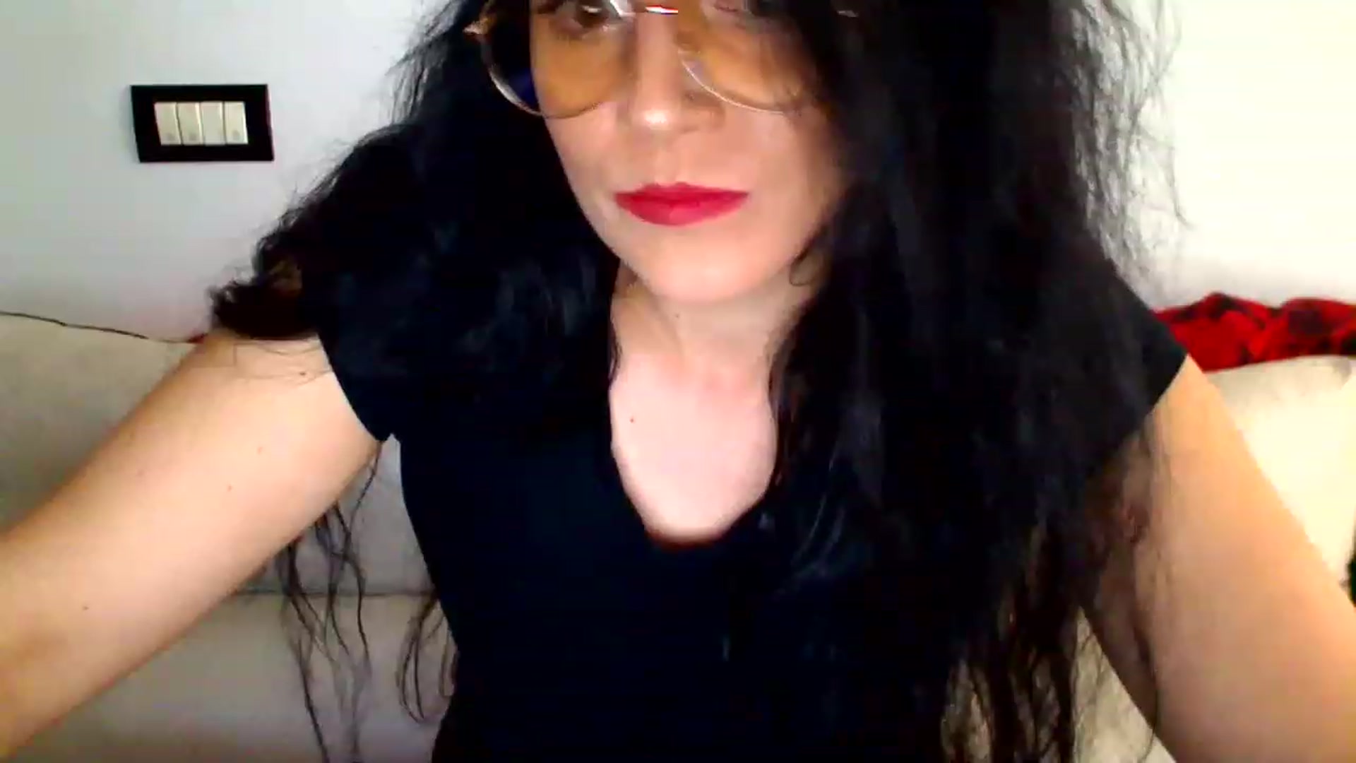 Gallery image thumbnail from baby_cristina's myfreecams stream on, 03/27/2023, 14:17 image 18 of 20