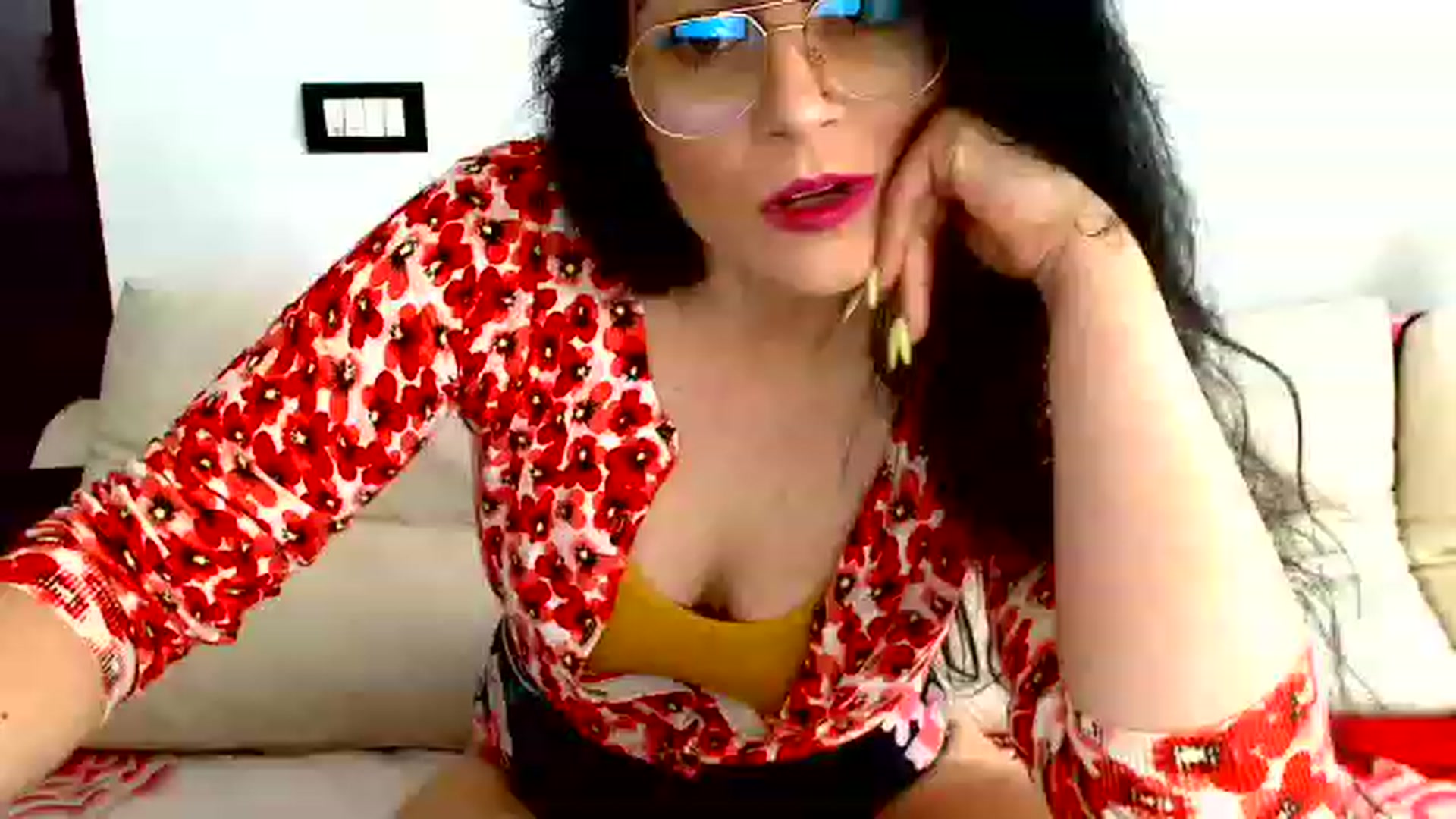 Gallery image thumbnail from baby_cristina's myfreecams stream on, 05/01/2023, 11:06 image 1 of 20