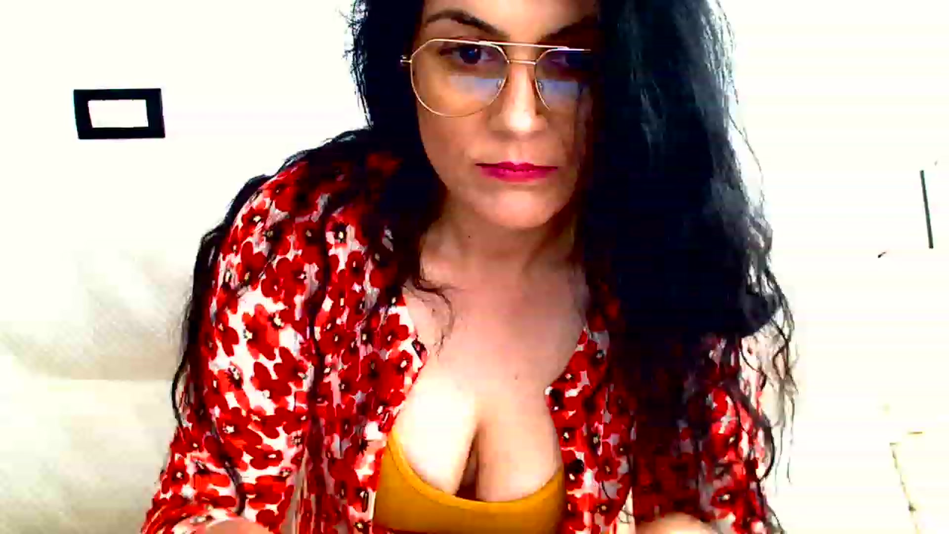 Gallery image thumbnail from baby_cristina's myfreecams stream on, 05/01/2023, 11:34 image 11 of 20