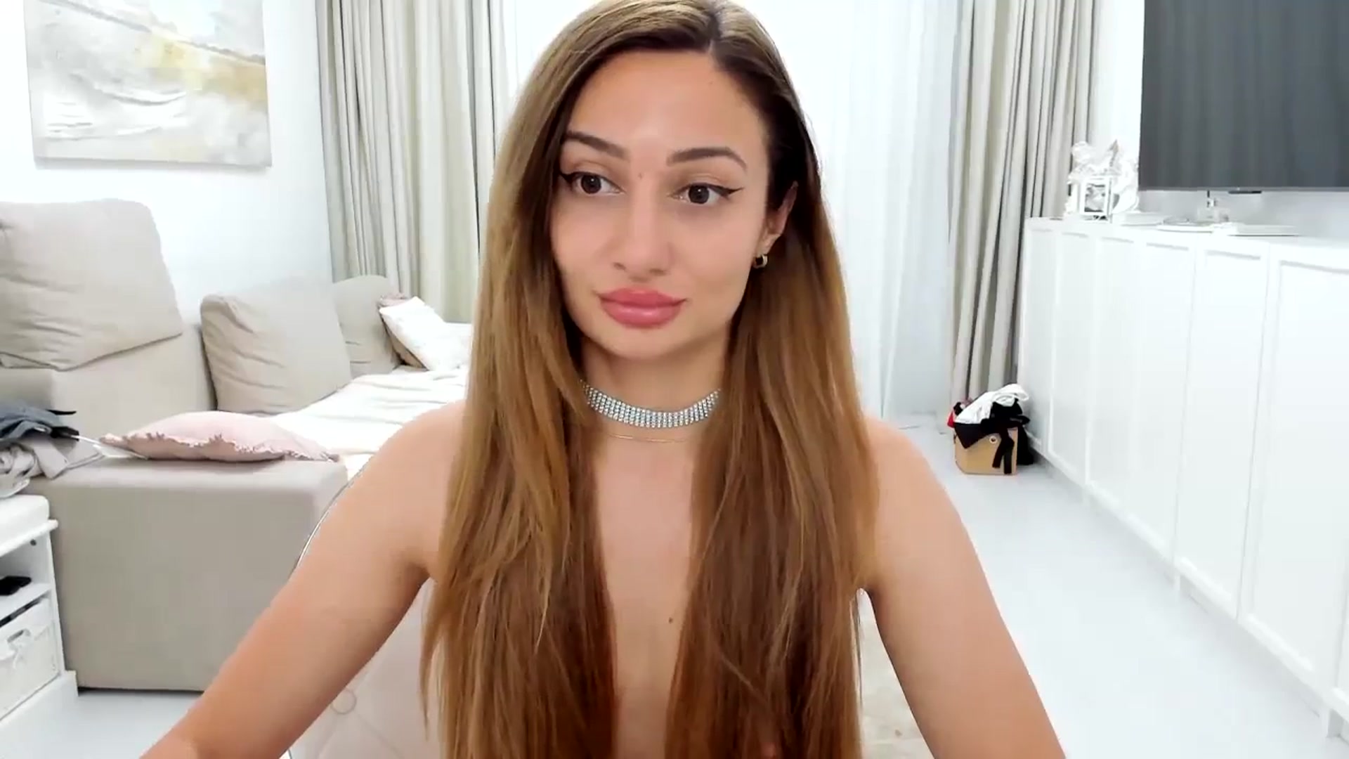 Gallery image thumbnail from baby_shark's myfreecams stream on, 09/17/2023, 21:44 image 17 of 20