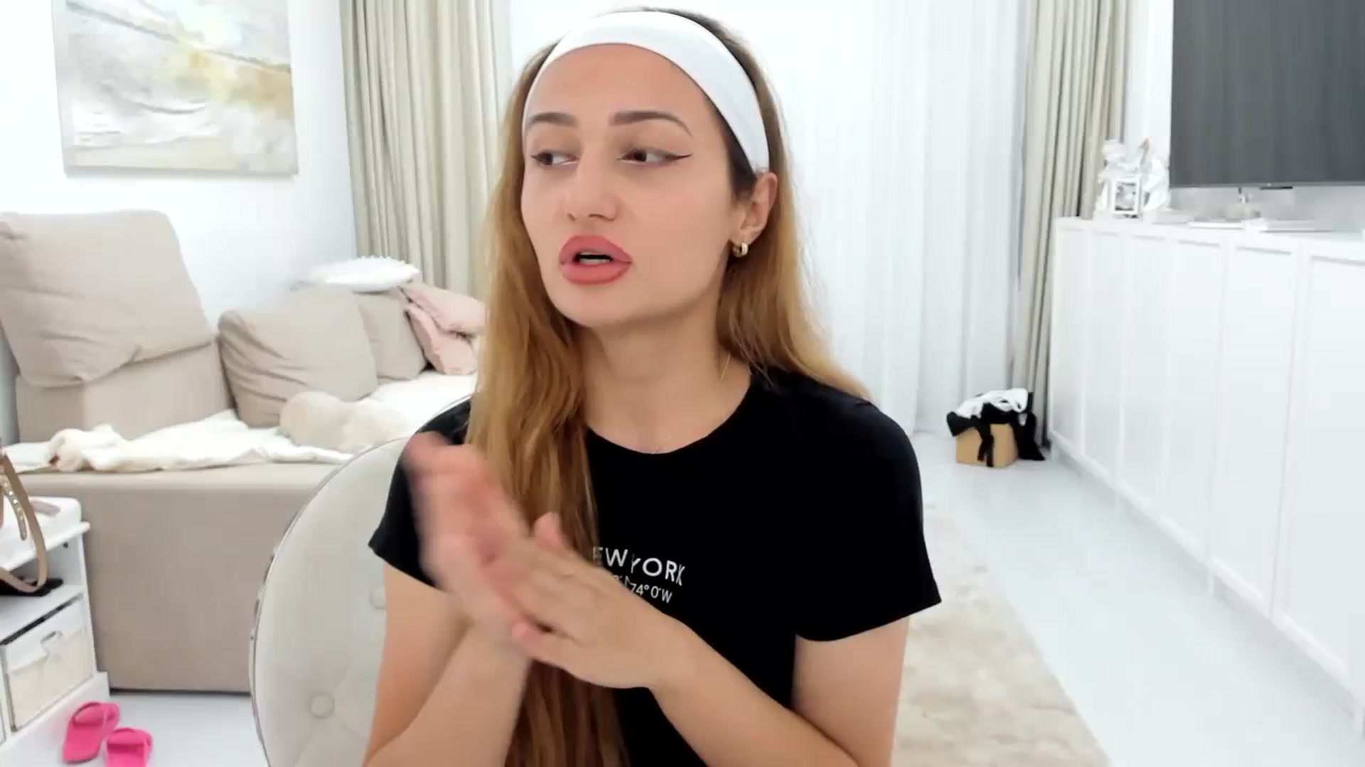 Gallery image thumbnail from baby_shark's myfreecams stream on, 09/20/2023, 21:11 image 1 of 20