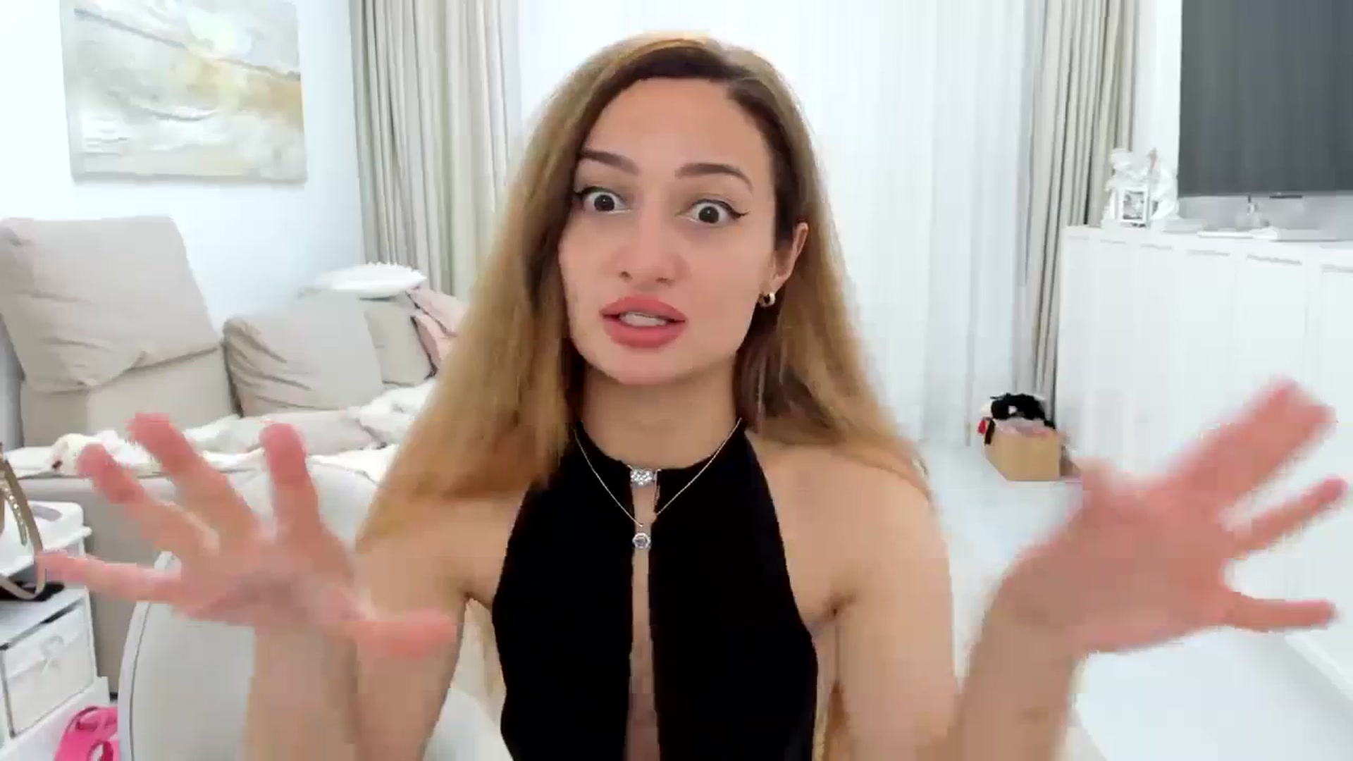 Gallery image thumbnail from baby_shark's myfreecams stream on, 09/20/2023, 22:09 image 17 of 20