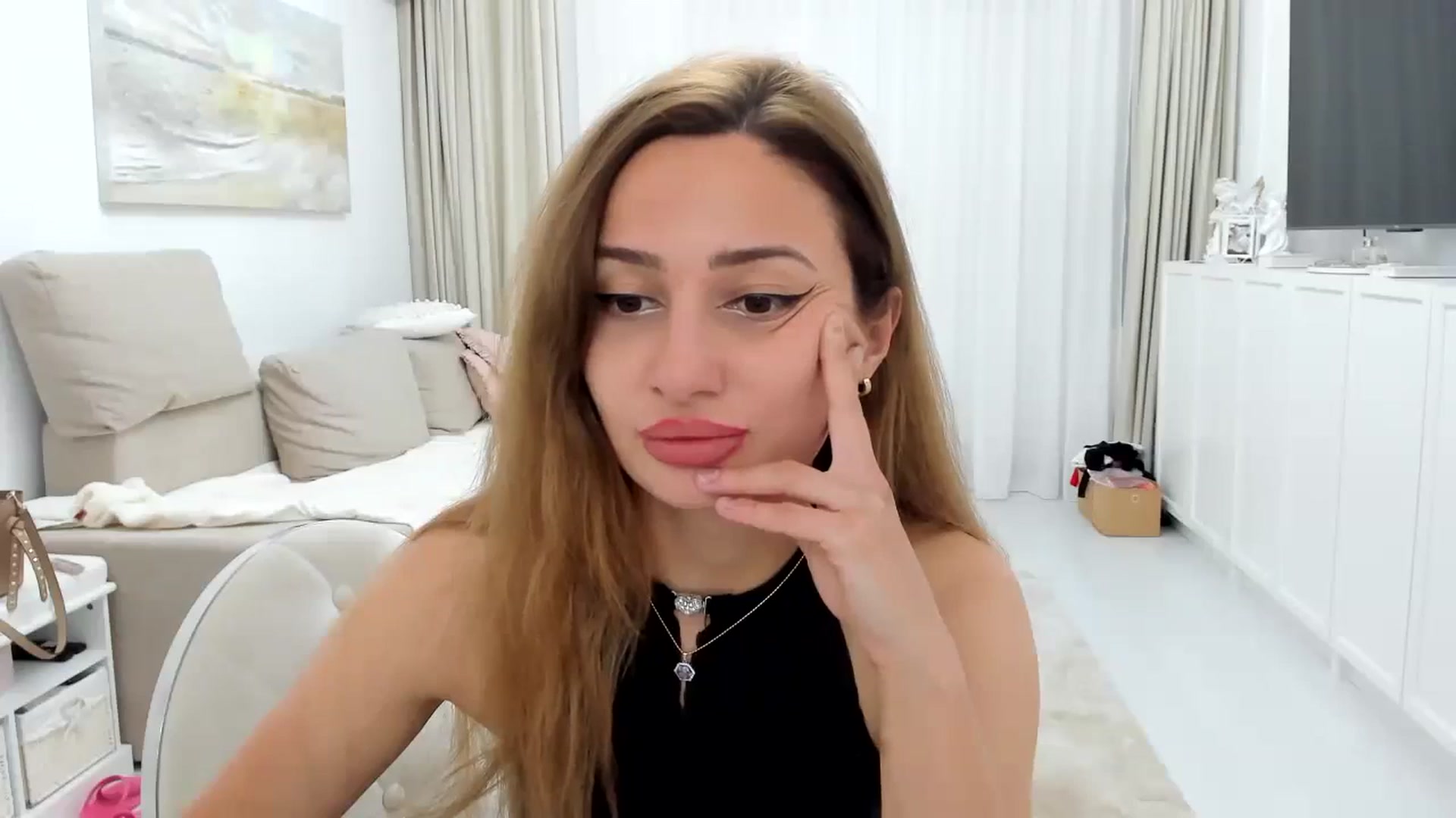 Gallery image thumbnail from baby_shark's myfreecams stream on, 09/20/2023, 22:28 image 13 of 20
