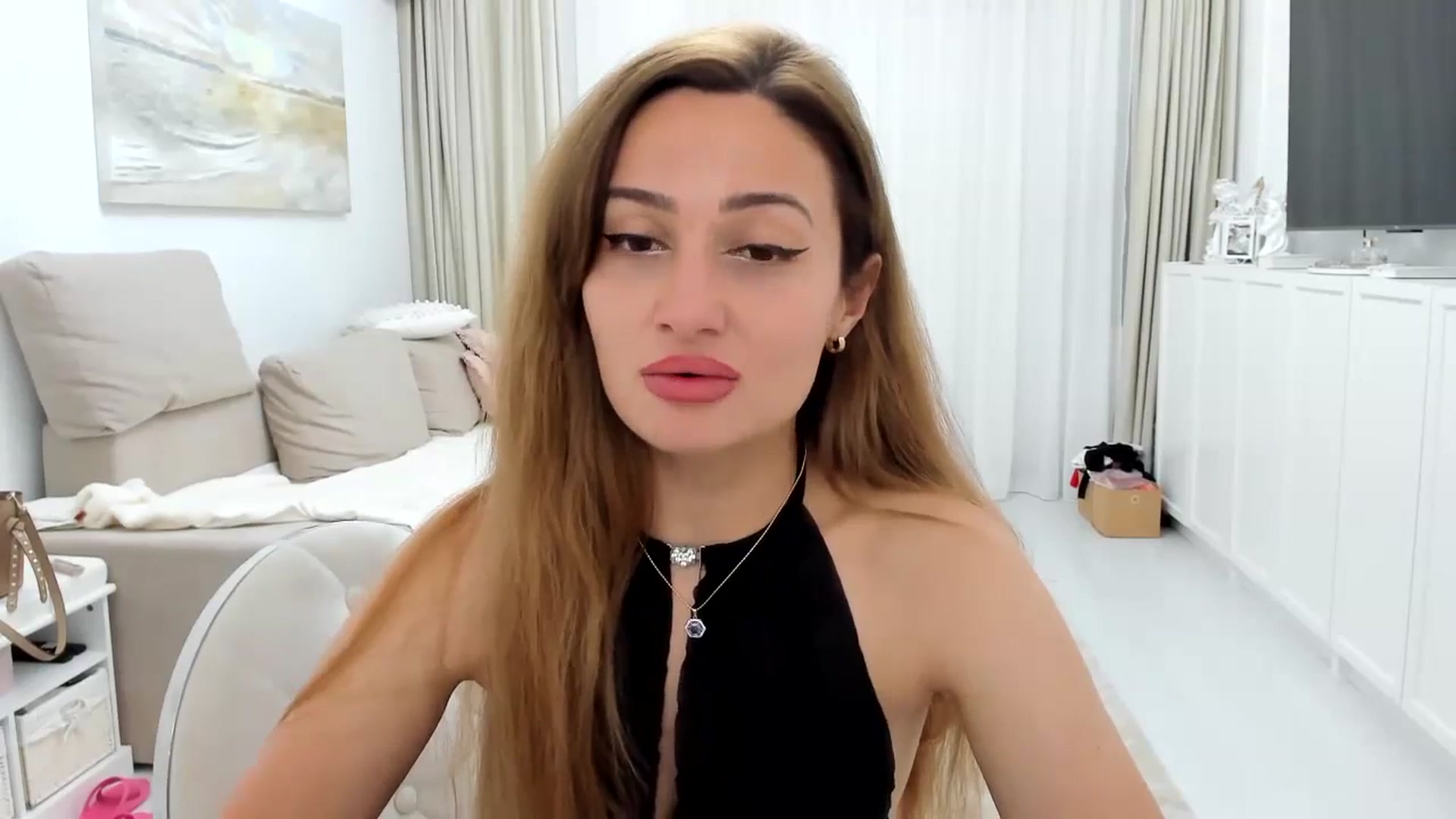 Gallery image thumbnail from baby_shark's myfreecams stream on, 09/20/2023, 22:28 image 17 of 20