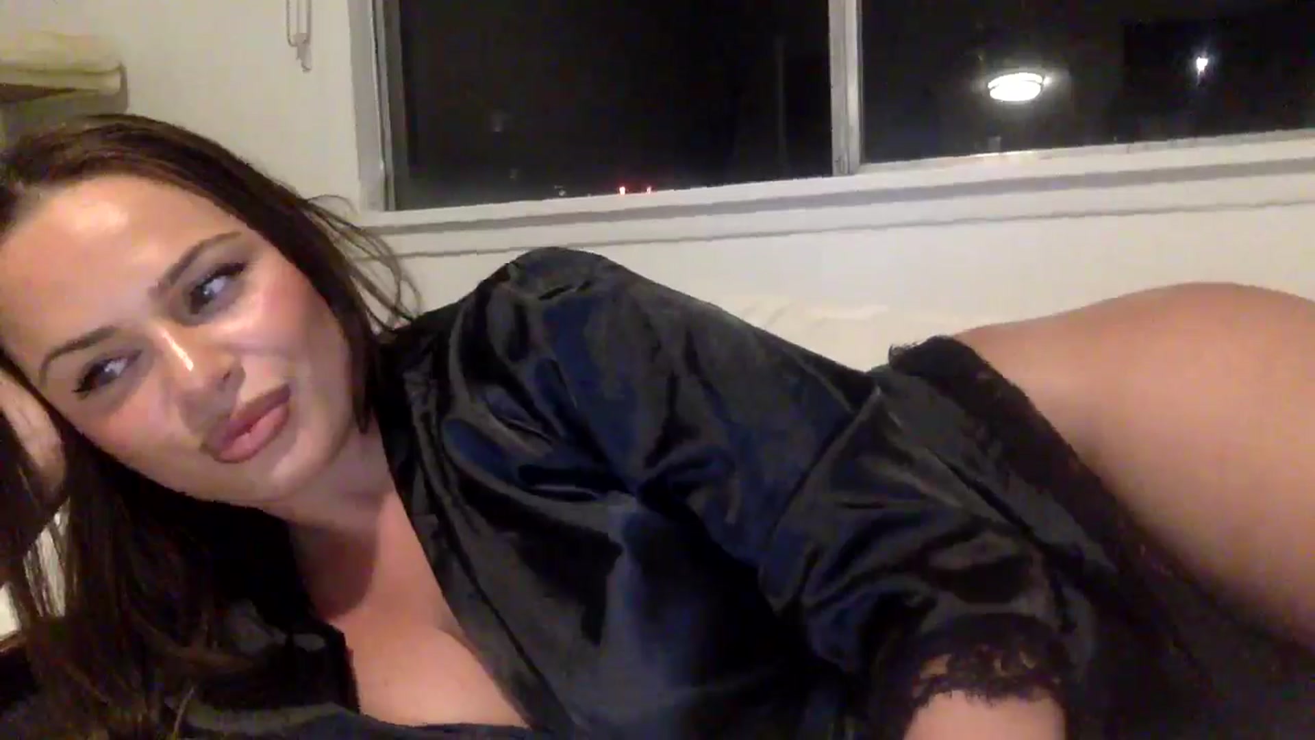 Gallery image thumbnail from babyangel35's myfreecams stream on, 06/06/2025, 10:01 image 14 of 20