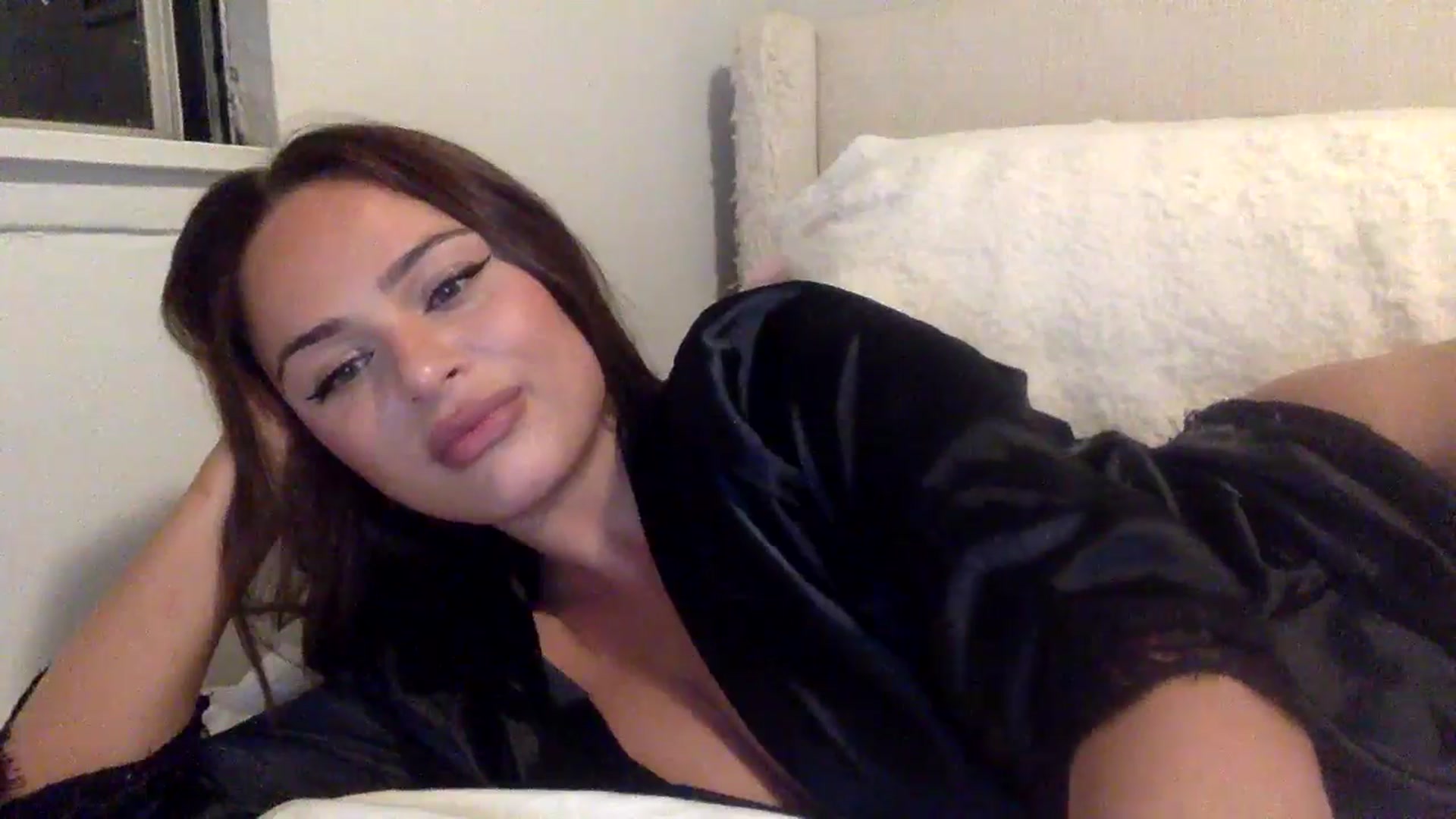 Gallery image thumbnail from babyangel35's myfreecams stream on, 06/18/2025, 07:55 image 12 of 20
