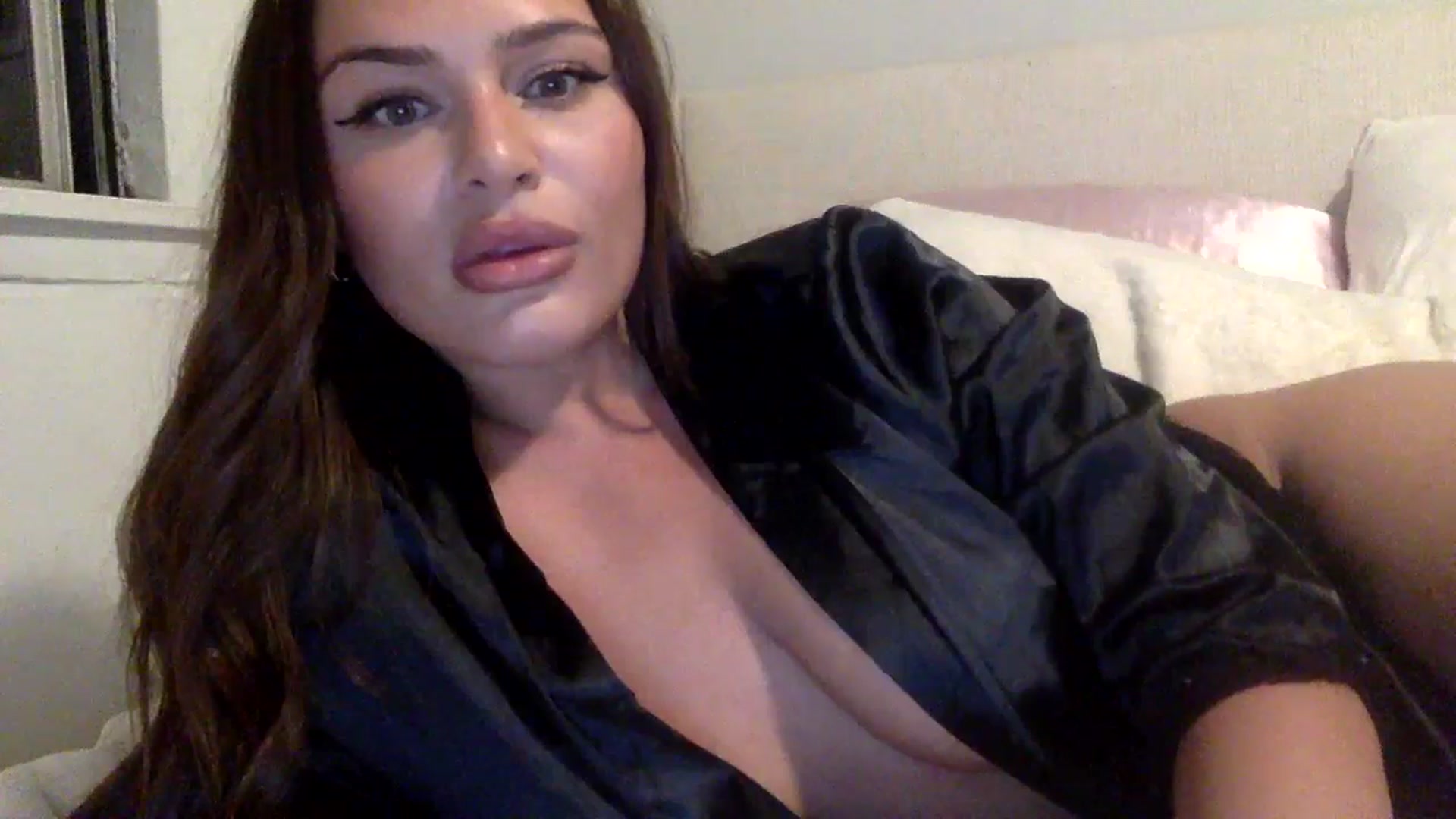 Gallery image thumbnail from babyangel35's myfreecams stream on, 06/18/2025, 07:55 image 20 of 20