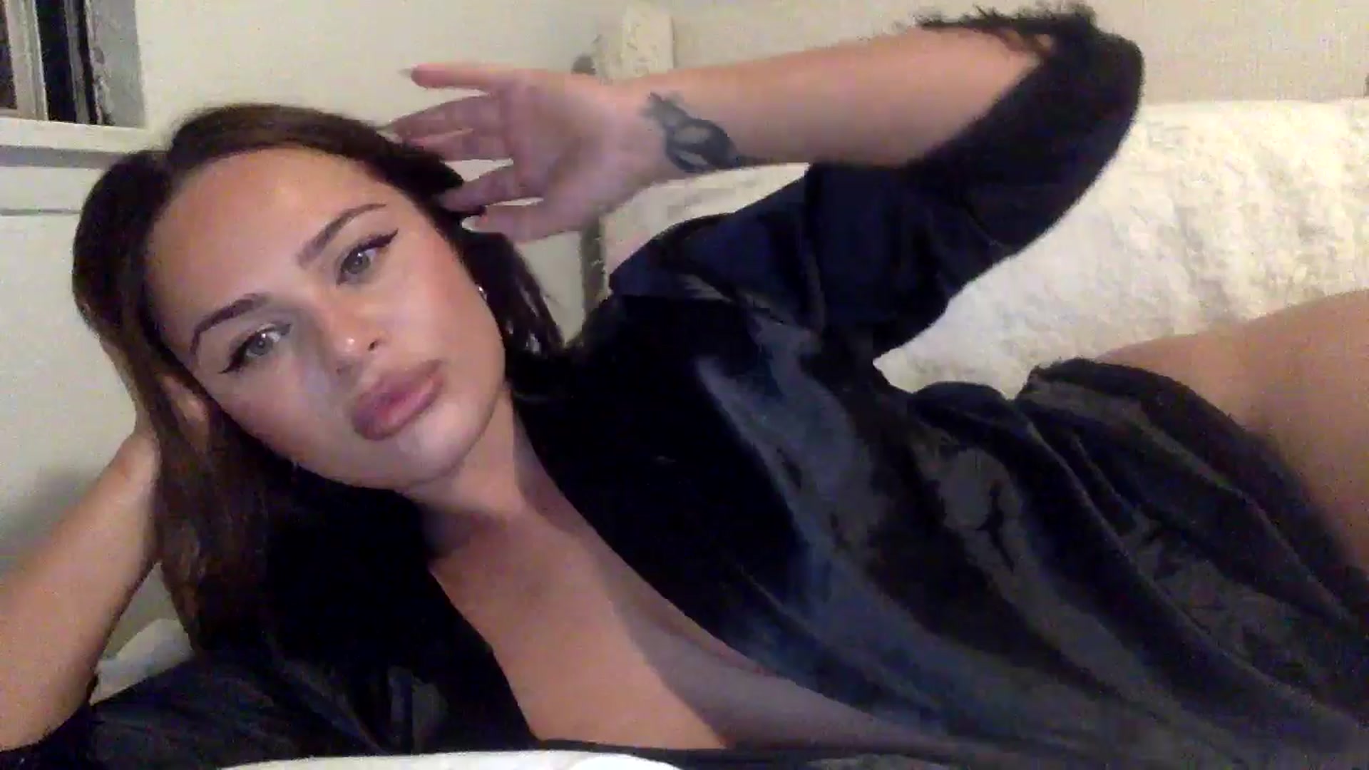 Gallery image thumbnail from babyangel35's myfreecams stream on, 06/18/2025, 07:55 image 10 of 20