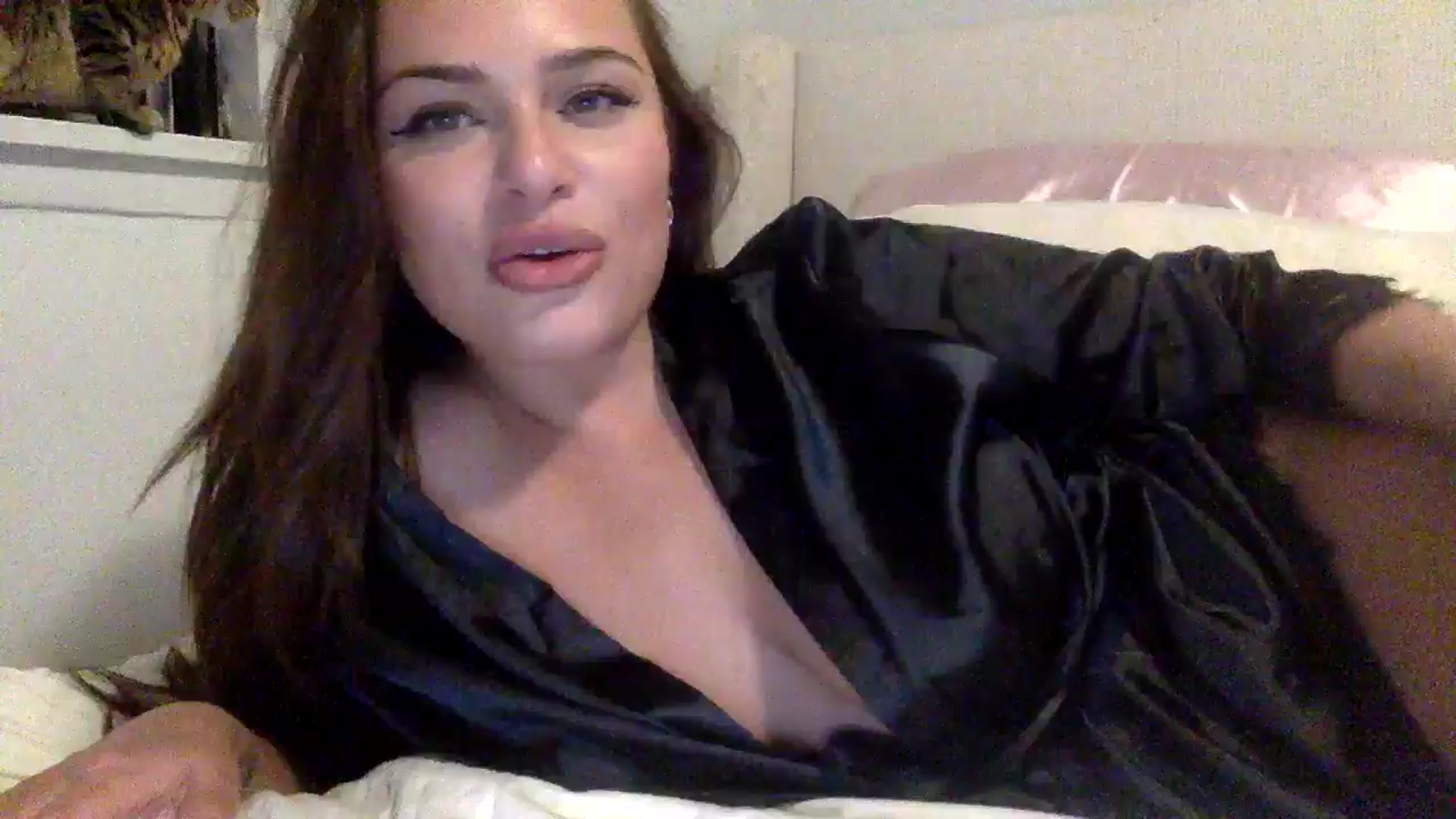 Gallery image thumbnail from babyangel35's myfreecams stream on, 06/18/2025, 08:58 image 9 of 20