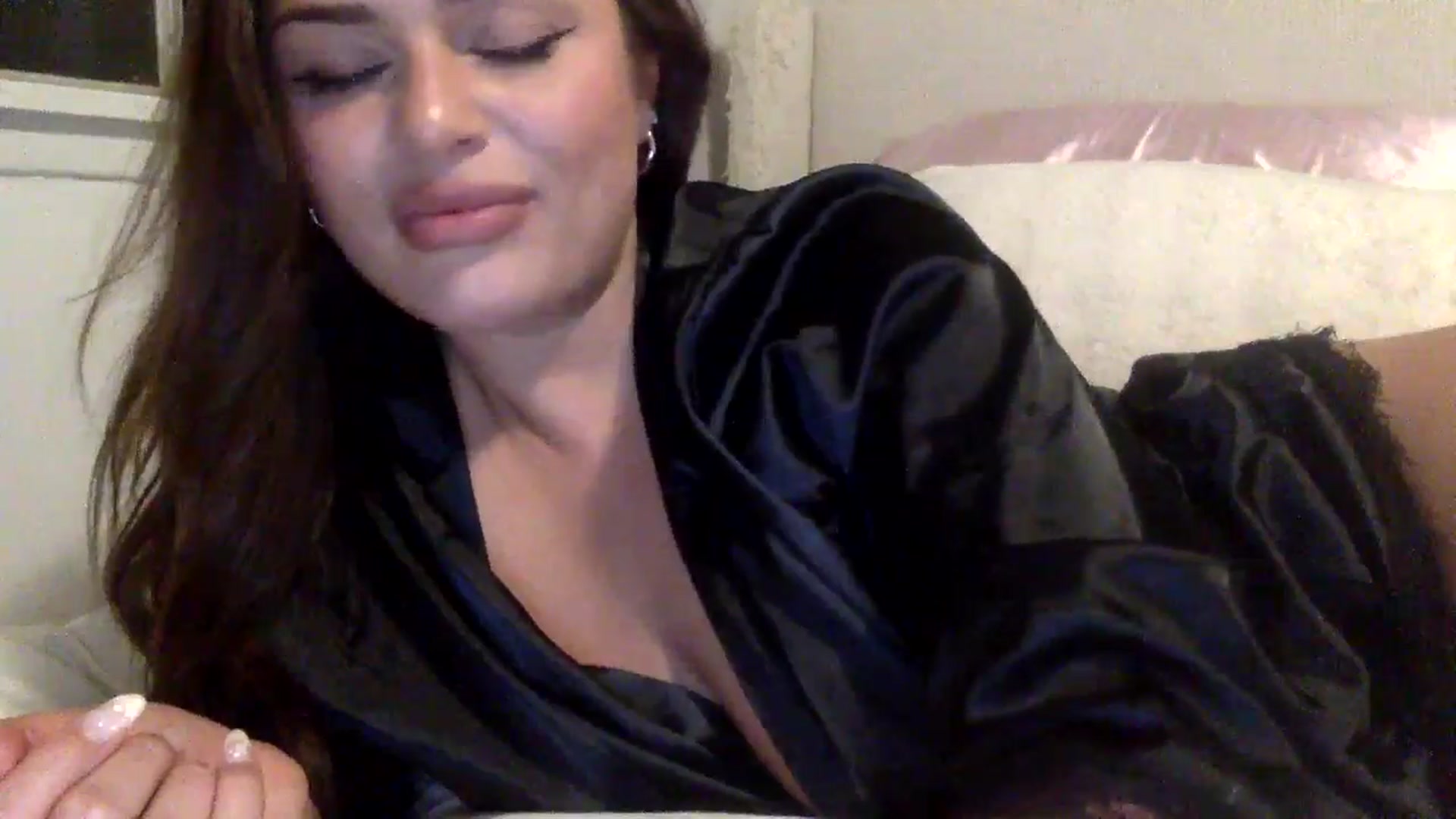 Gallery image thumbnail from babyangel35's myfreecams stream on, 06/18/2025, 08:58 image 11 of 20