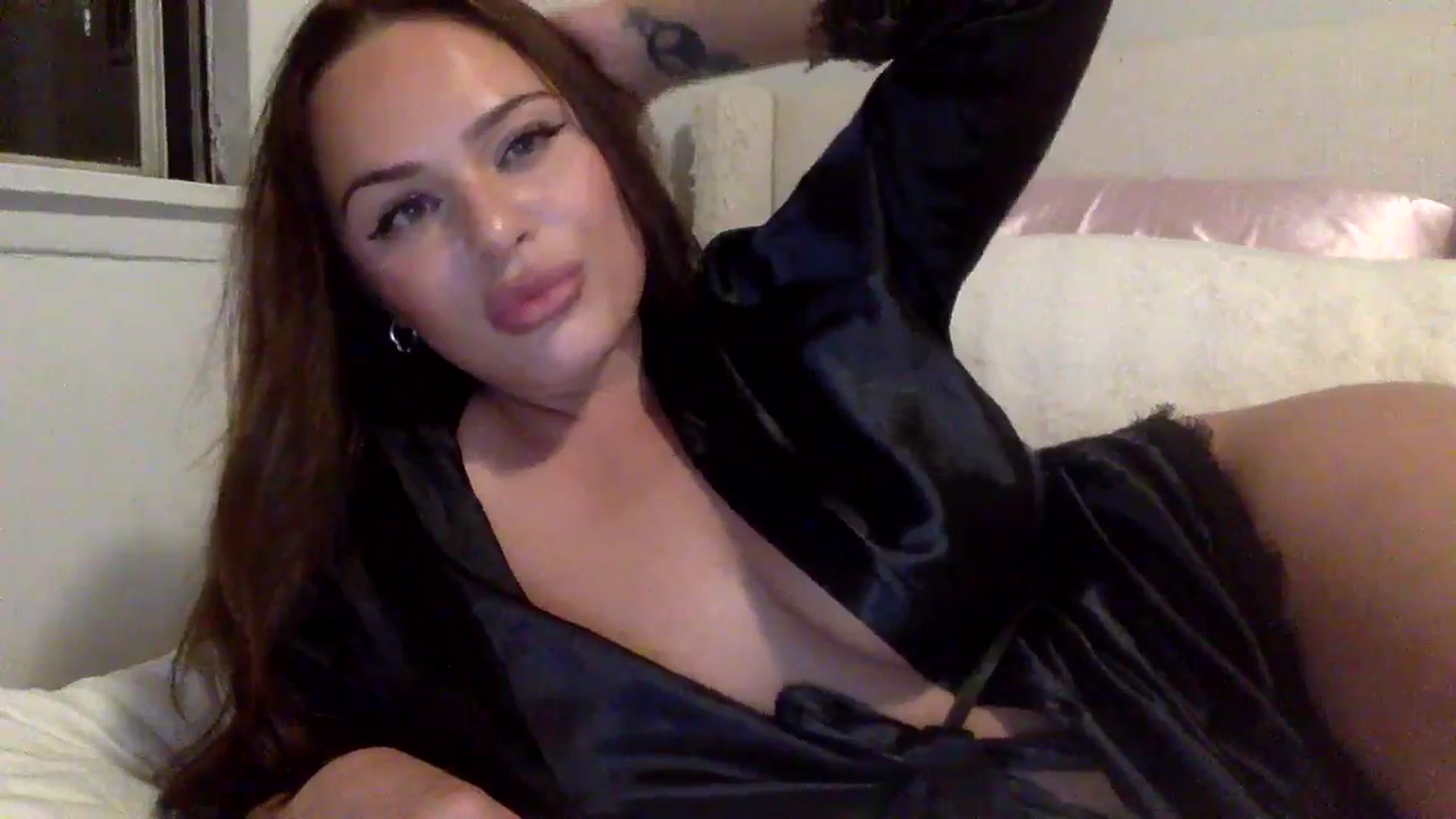 Gallery image thumbnail from babyangel35's myfreecams stream on, 06/18/2025, 08:58 image 18 of 20