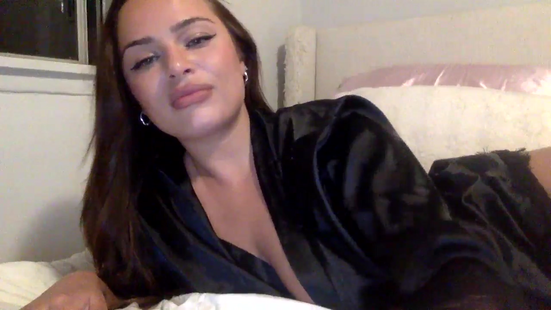 Gallery image thumbnail from babyangel35's myfreecams stream on, 06/18/2025, 08:58 image 14 of 20