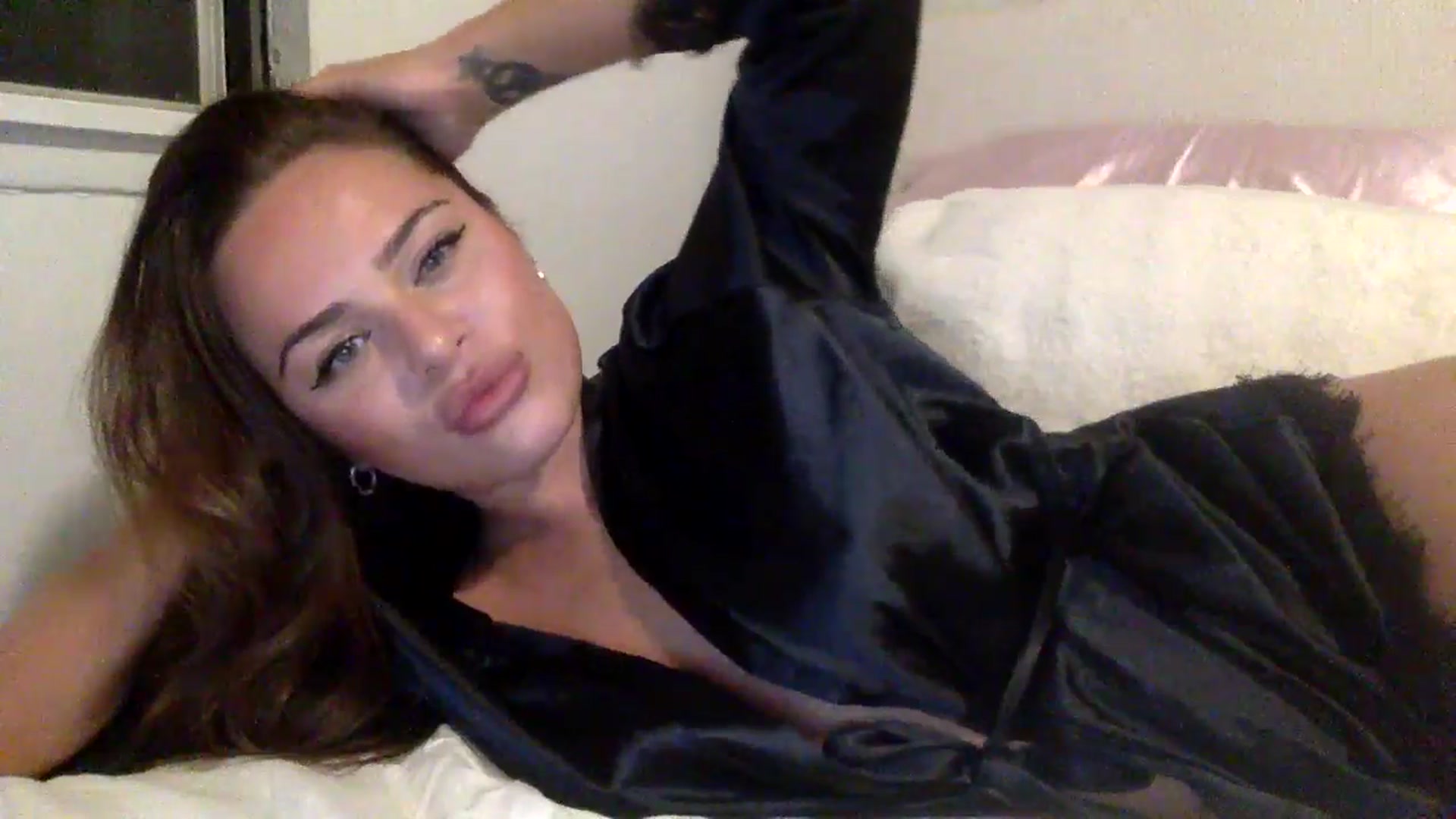 Gallery image thumbnail from babyangel35's myfreecams stream on, 06/18/2025, 08:58 image 4 of 20