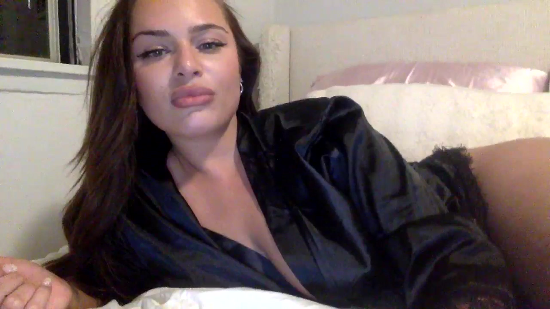 Gallery image thumbnail from babyangel35's myfreecams stream on, 06/18/2025, 08:58 image 15 of 20
