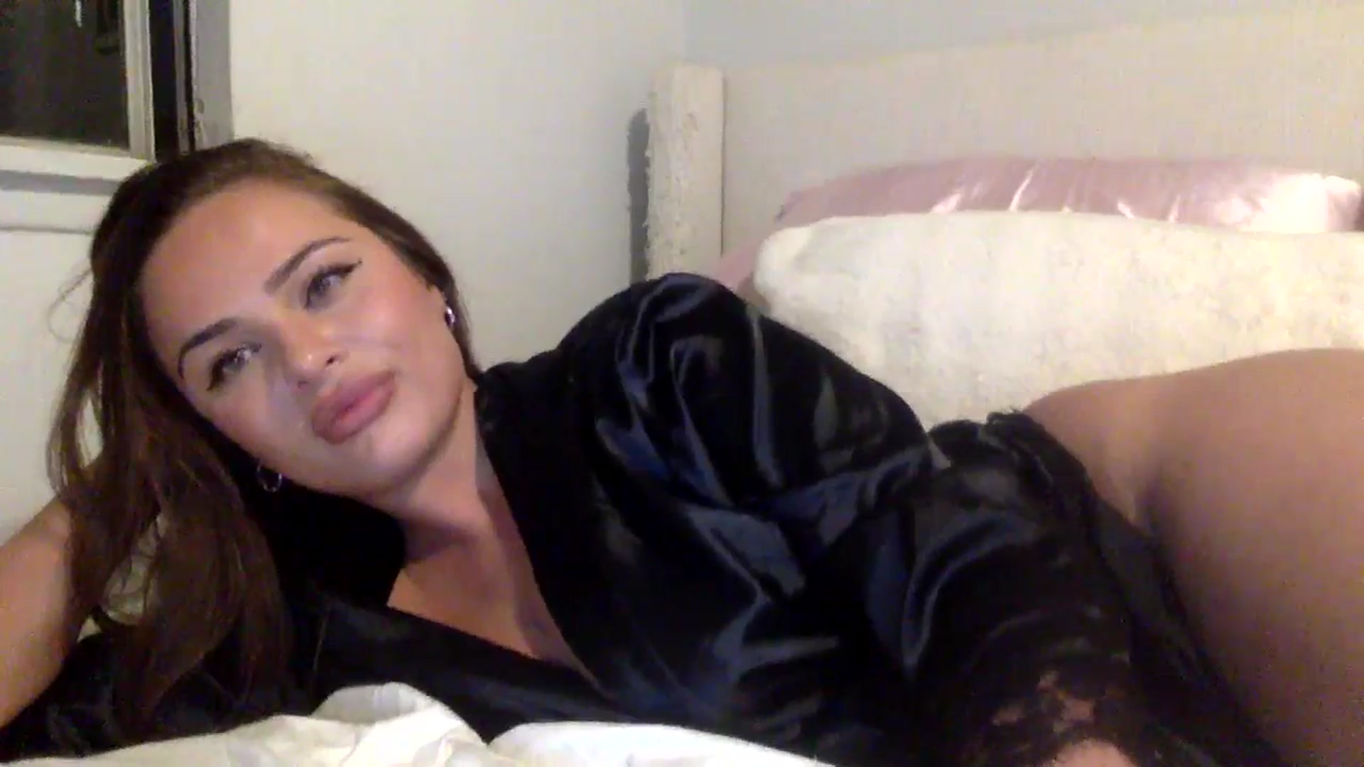 Gallery image thumbnail from babyangel35's myfreecams stream on, 06/18/2025, 08:58 image 17 of 20