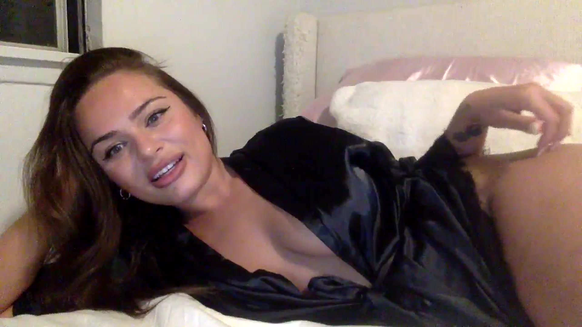 Gallery image thumbnail from babyangel35's myfreecams stream on, 06/18/2025, 08:58 image 7 of 20