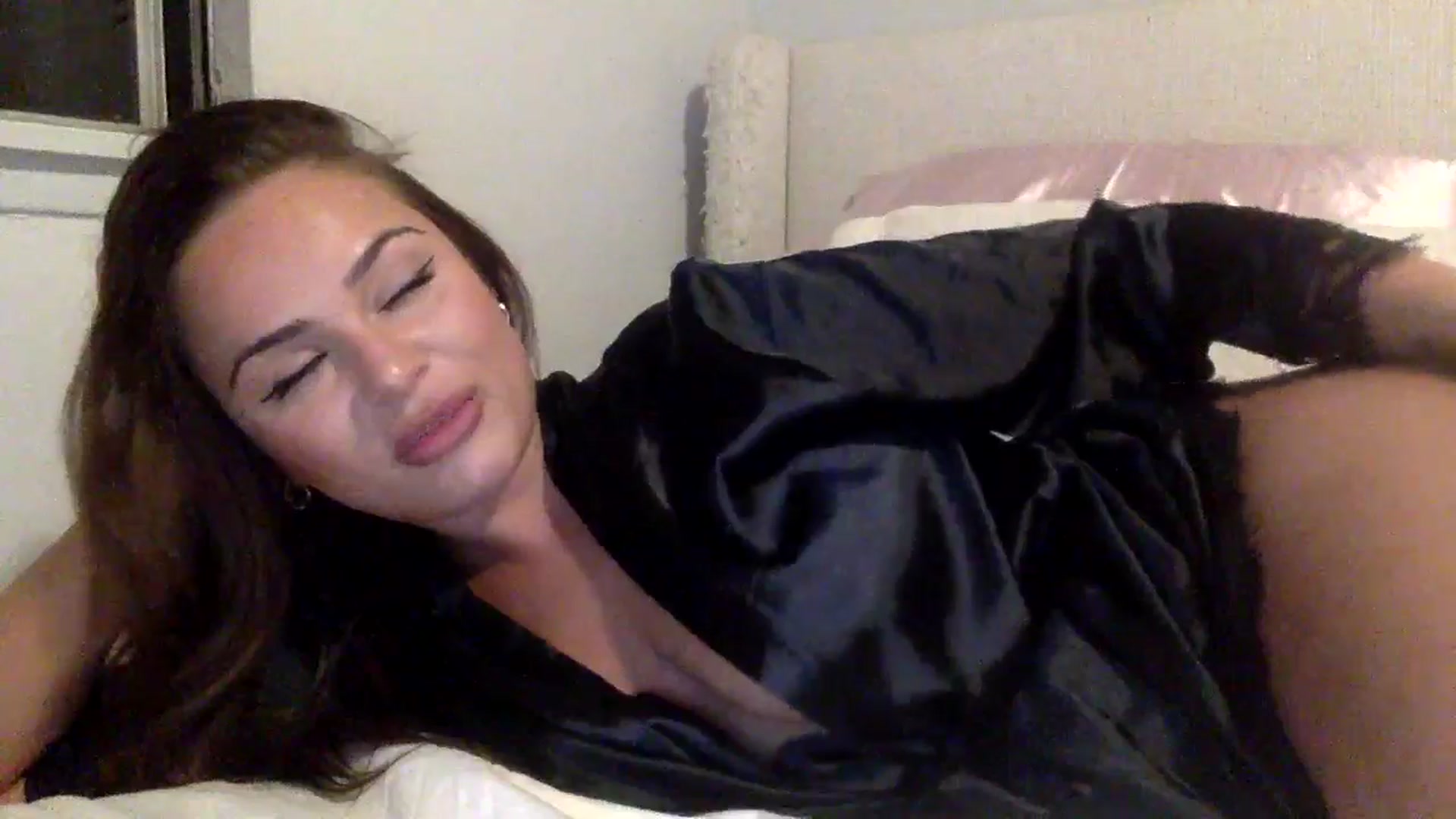 Gallery image thumbnail from babyangel35's myfreecams stream on, 06/18/2025, 08:58 image 6 of 20