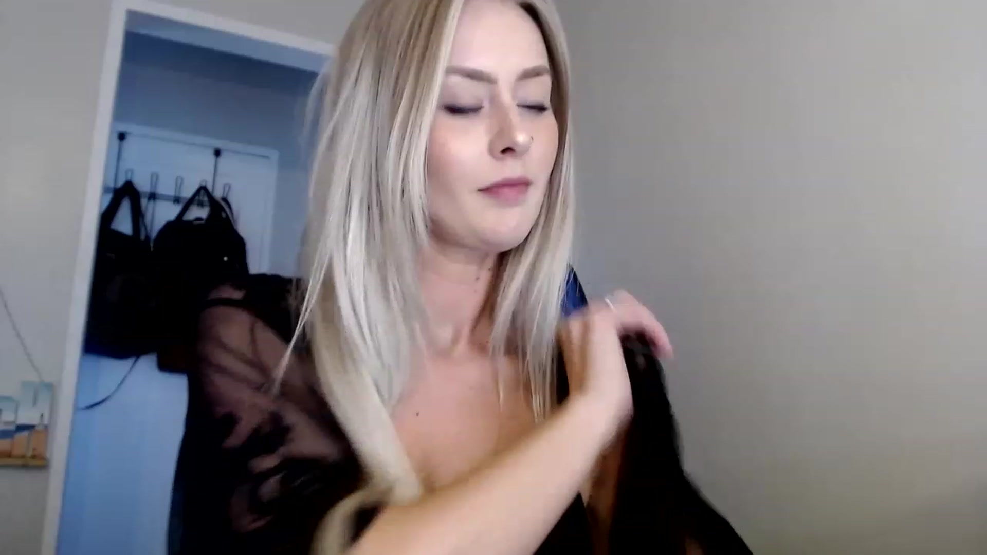 Gallery image thumbnail from babyaustyn's myfreecams stream on, 11/17/2022, 02:40 image 17 of 20