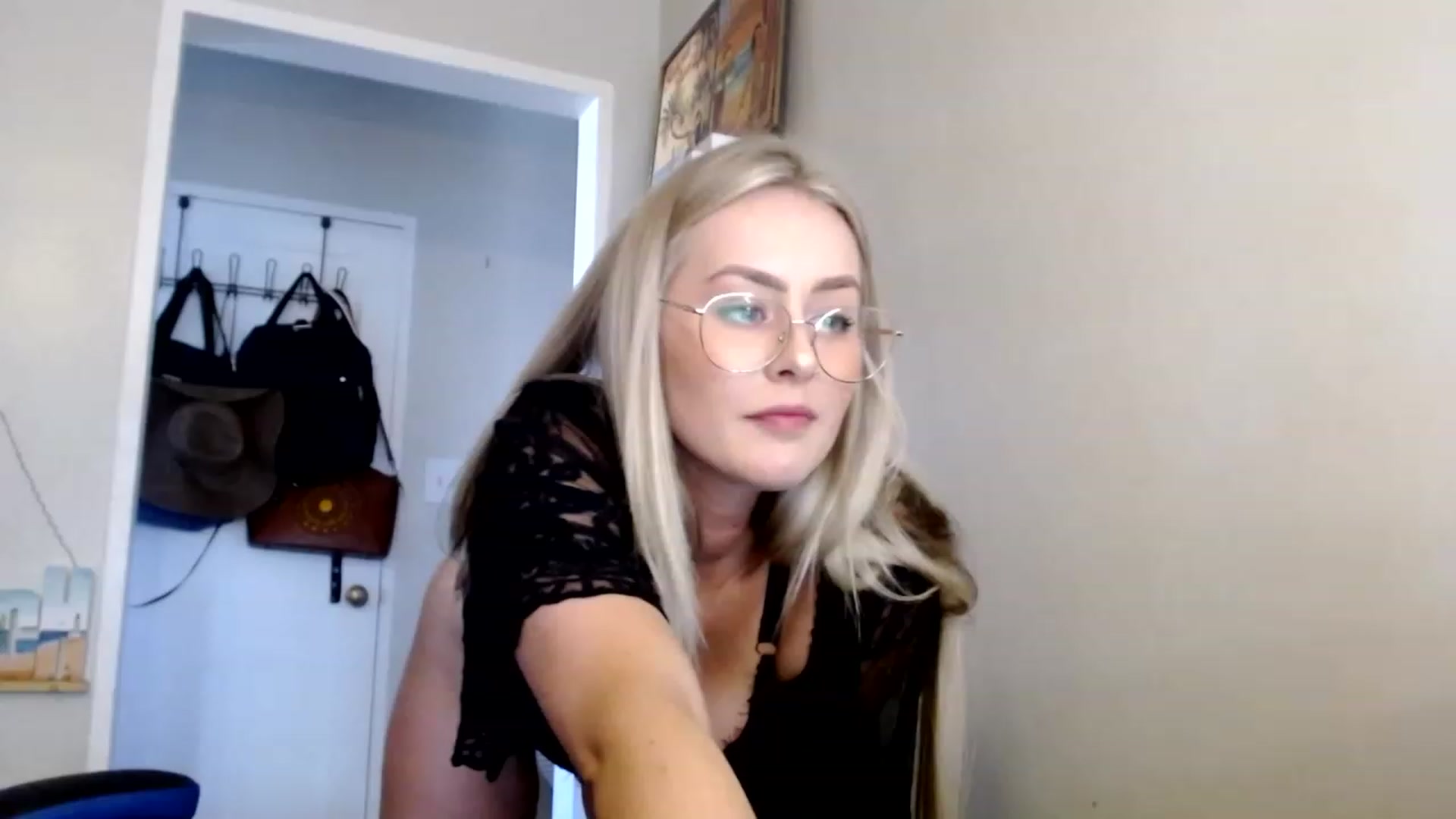 Gallery image thumbnail from babyaustyn's myfreecams stream on, 11/17/2022, 02:40 image 12 of 20