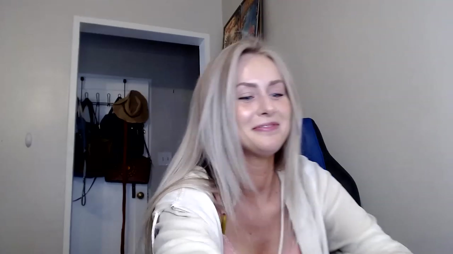 Gallery image thumbnail from babyaustyn's myfreecams stream on, 12/07/2022, 23:12 image 20 of 20