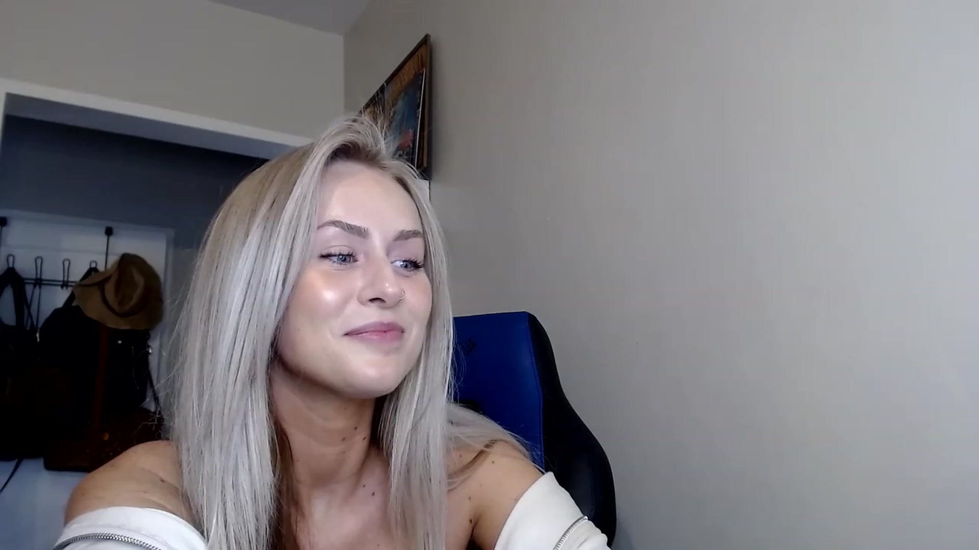 Gallery image thumbnail from babyaustyn's myfreecams stream on, 12/07/2022, 23:12 image 10 of 20