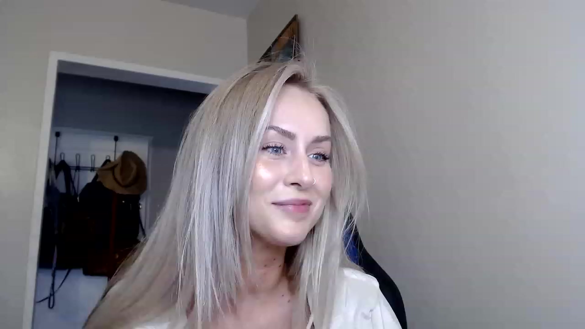 Gallery image thumbnail from babyaustyn's myfreecams stream on, 12/07/2022, 23:12 image 16 of 20