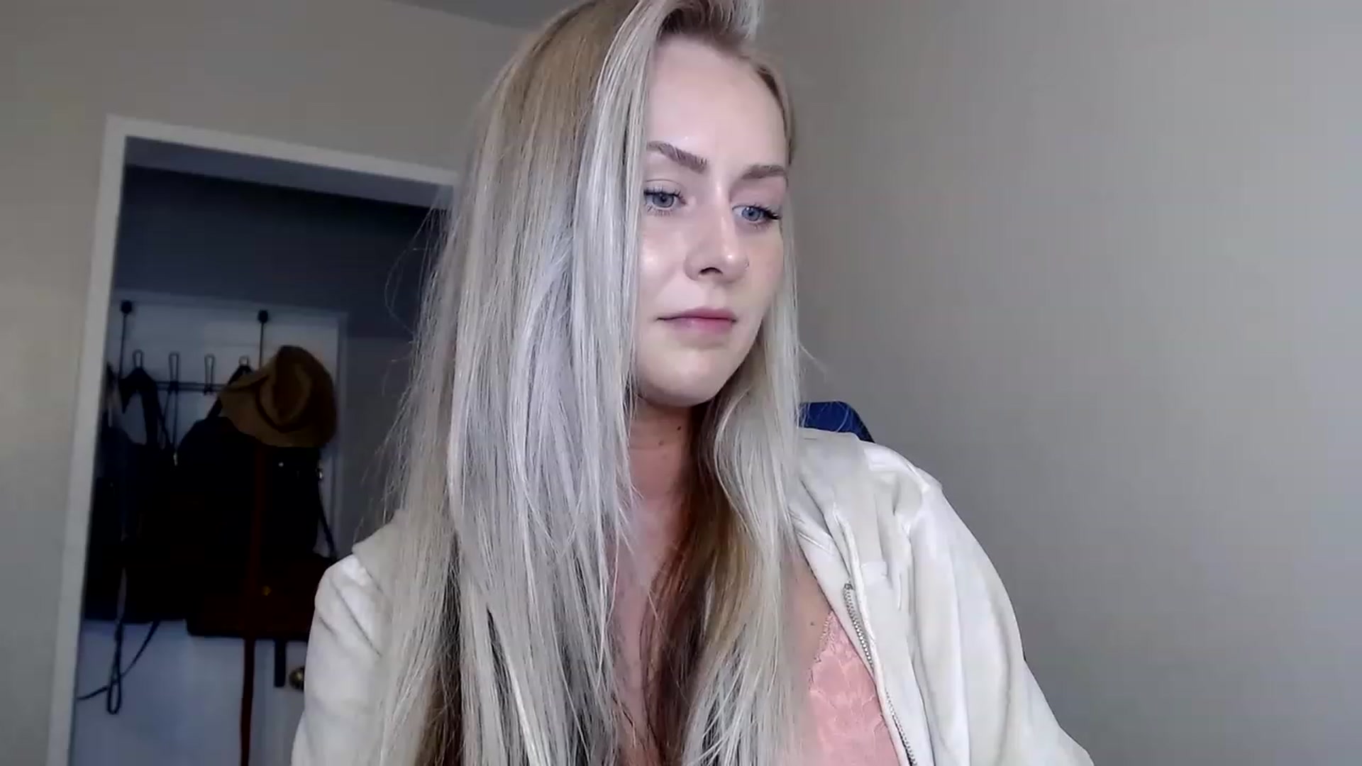 Gallery image thumbnail from babyaustyn's myfreecams stream on, 12/07/2022, 23:12 image 4 of 20
