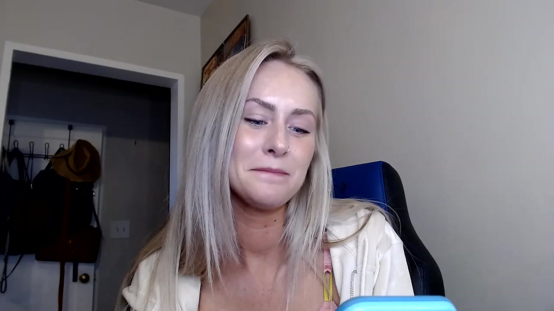 Gallery image thumbnail from babyaustyn's myfreecams stream on, 12/08/2022, 24:02 image 20 of 20